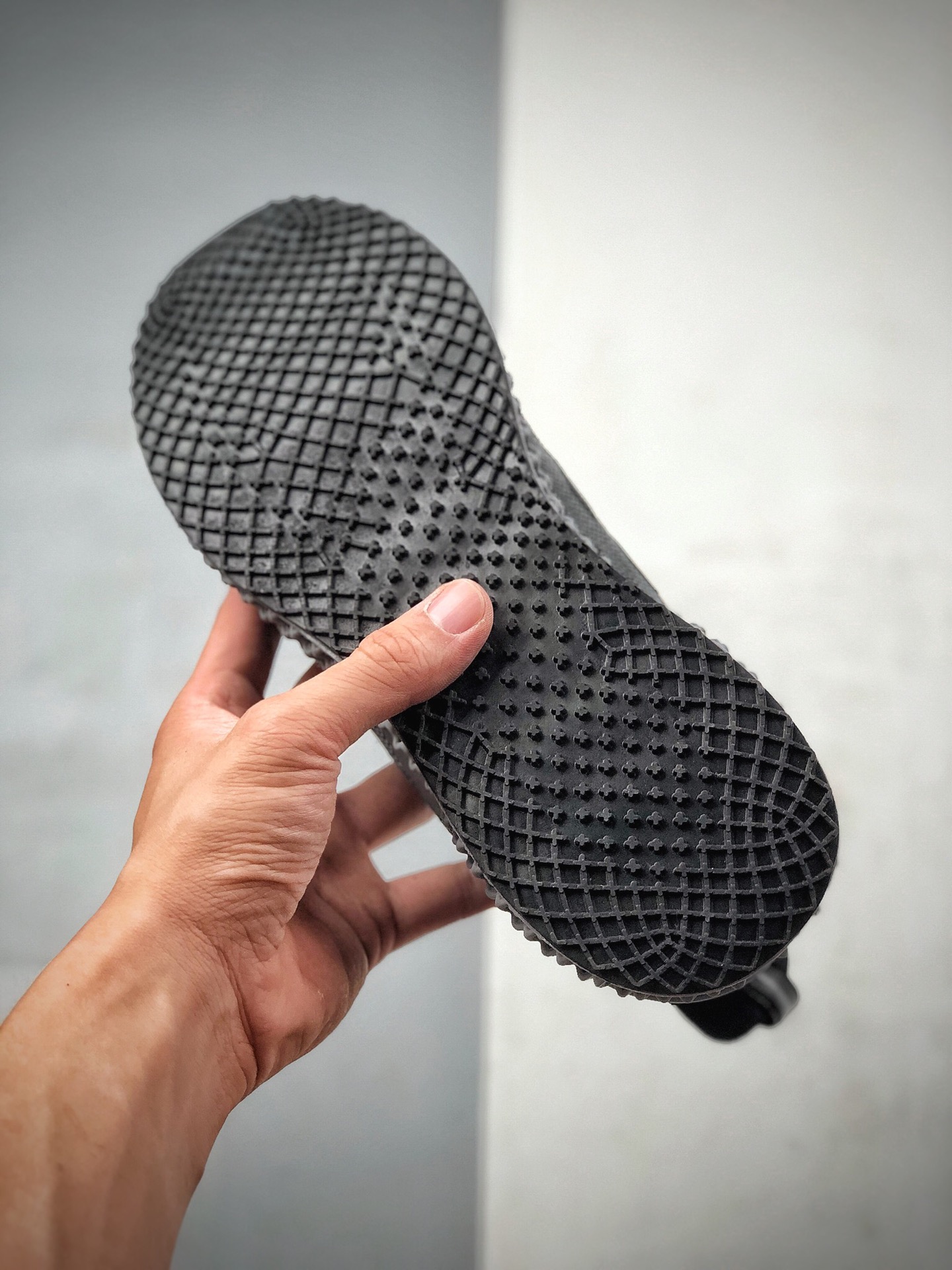 290 Adidas AlphaEDGE 4D 3M反光变色龙 网纱针织呼吸面套脚休闲运动慢跑鞋FW7098