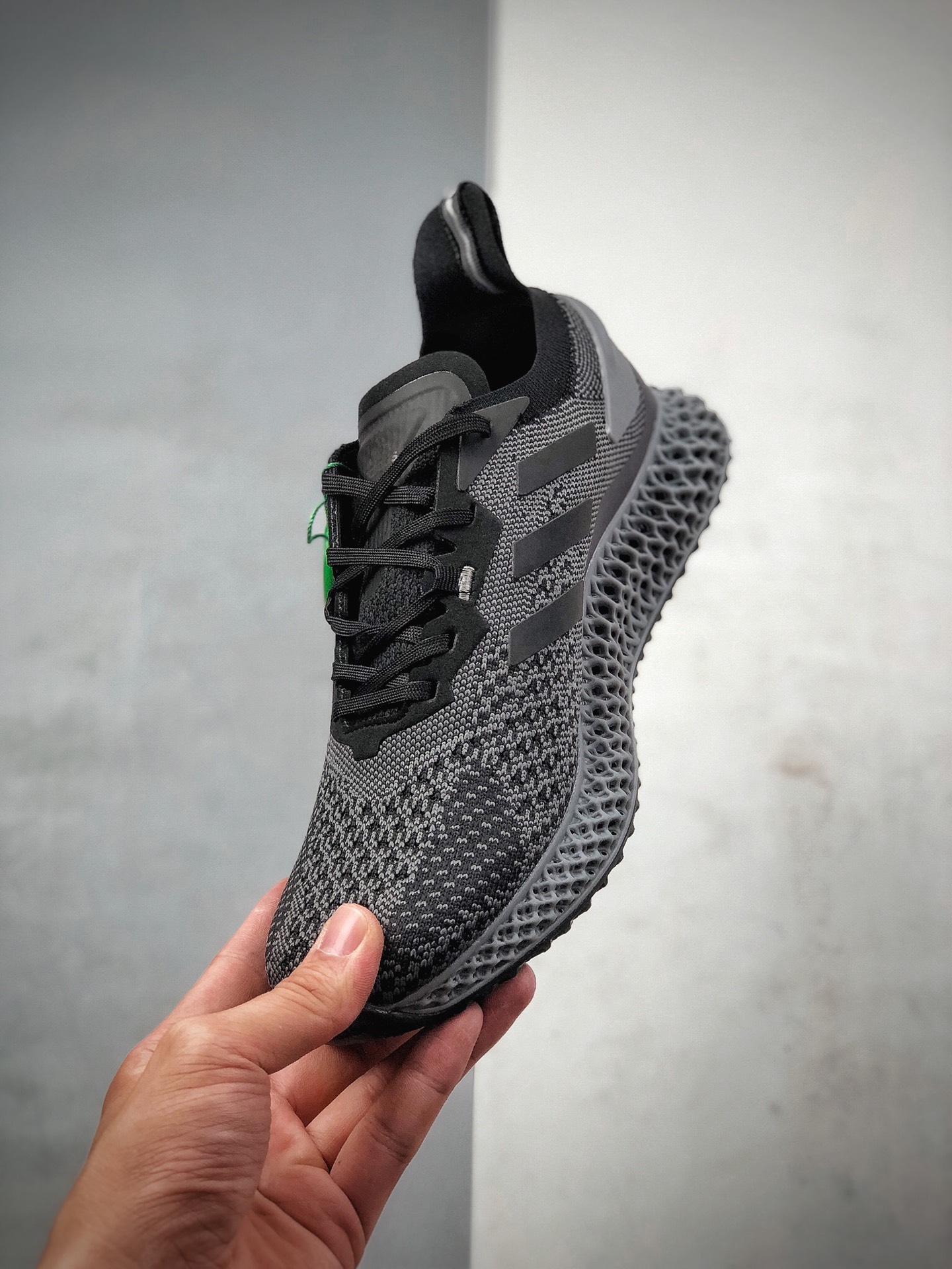 290 Adidas AlphaEDGE 4D 3M反光变色龙 网纱针织呼吸面套脚休闲运动慢跑鞋FW7098