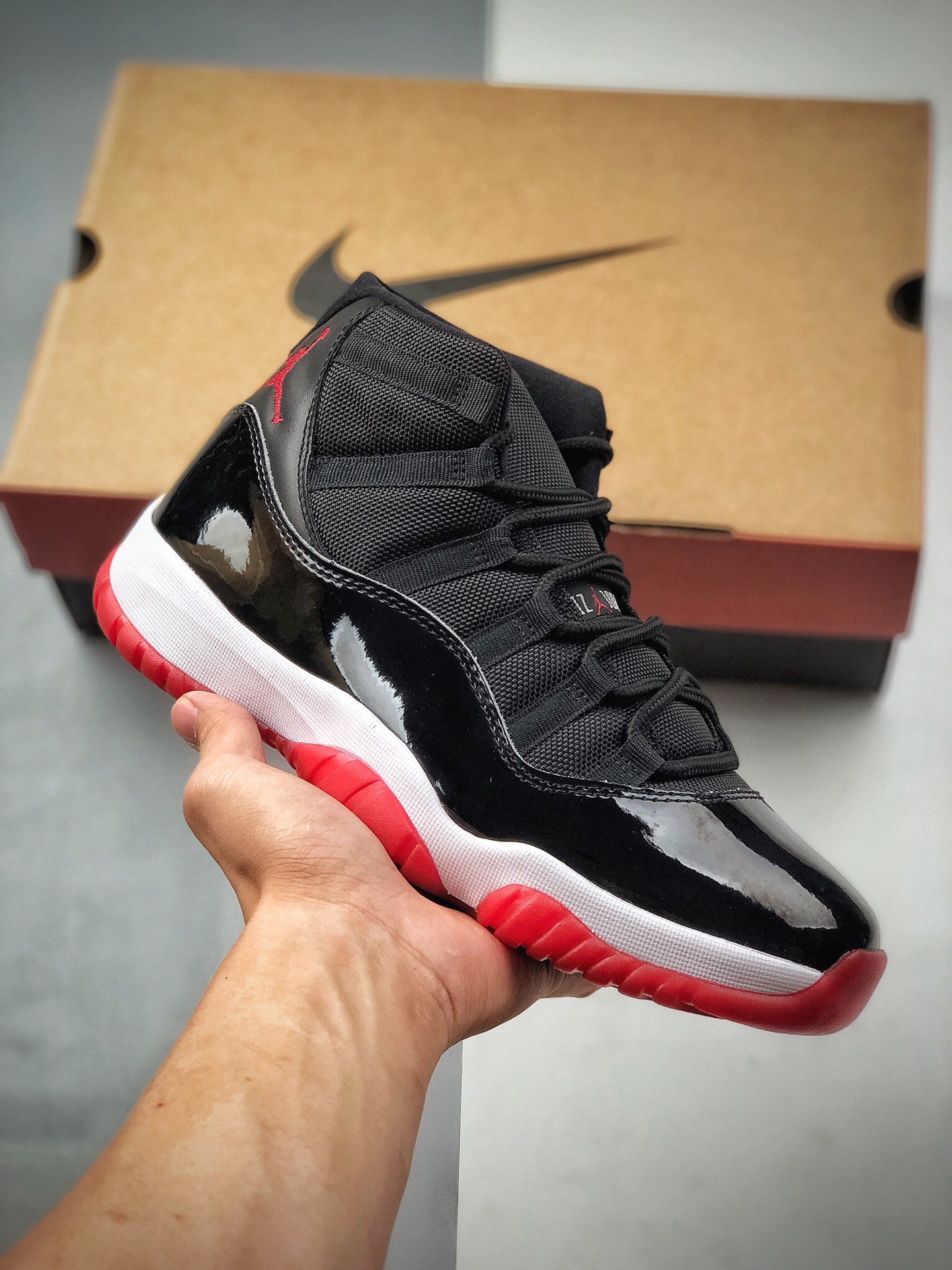 Air Jordan 11 Low “Concord”AJ11 原装碳纤大底 原纸板开发一眼正鞋型 原材料匠心打造 发国外寄售稳妥充正操作 货号：308037-061 尺码：40 40.5 41 42 42.5 43 …