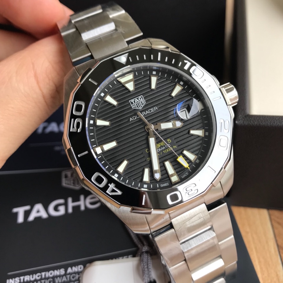 NO:728072,Counter inspection code can be customized. Batch: Original box: 50. Popular models are in stock, Original Tagheuer, TAG Heuer Aquaracer series mechanical watches, counter 16500. ~43mm diameter, sapphire mirror, super luminous hands, original Swiss movement, supports disassembly and inspection, tough guy style, ultra-difficult stainless steel drawing process cannot be imitated, one watch and one code with hangtag, counter synchronization!  Brand new complete set of [color][color][color],,tag heue19860909可以订做专柜查验码 批:原盒:50 爆款有货,Original Tagheuer,泰格豪雅竞潜系列机械表,专柜16500. ~43mm表径,蓝宝石镜面,超强夜光指针,原装瑞士机芯,支持拆机验货,硬汉风格,超高难度精钢拉丝工艺无法仿制,一表一码配吊牌,专柜同步！全新全套出[色][色][色],,tag heue,Watch