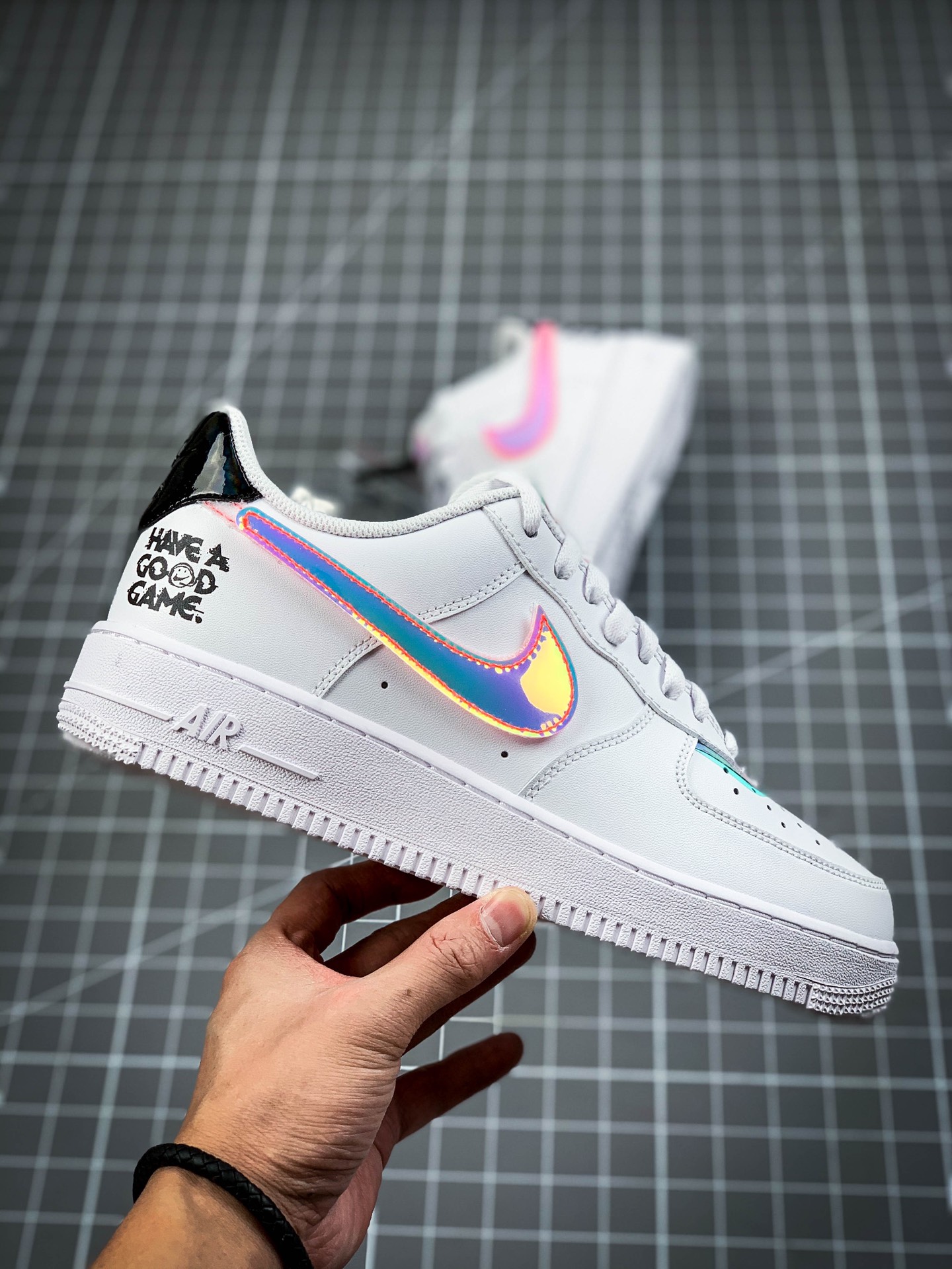 200 Air Force 1 '07 LV8”Good Game” 电玩限定 白炫彩镭射魔术贴空军DC0710-191