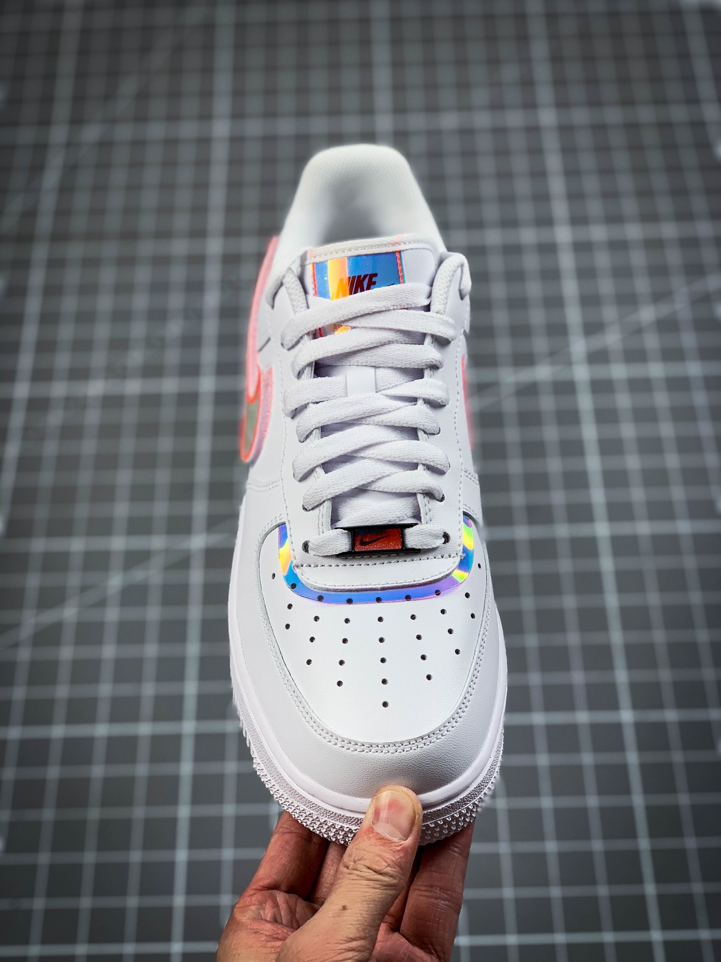 200 Air Force 1 '07 LV8”Good Game” 电玩限定 白炫彩镭射魔术贴空军DC0710-191
