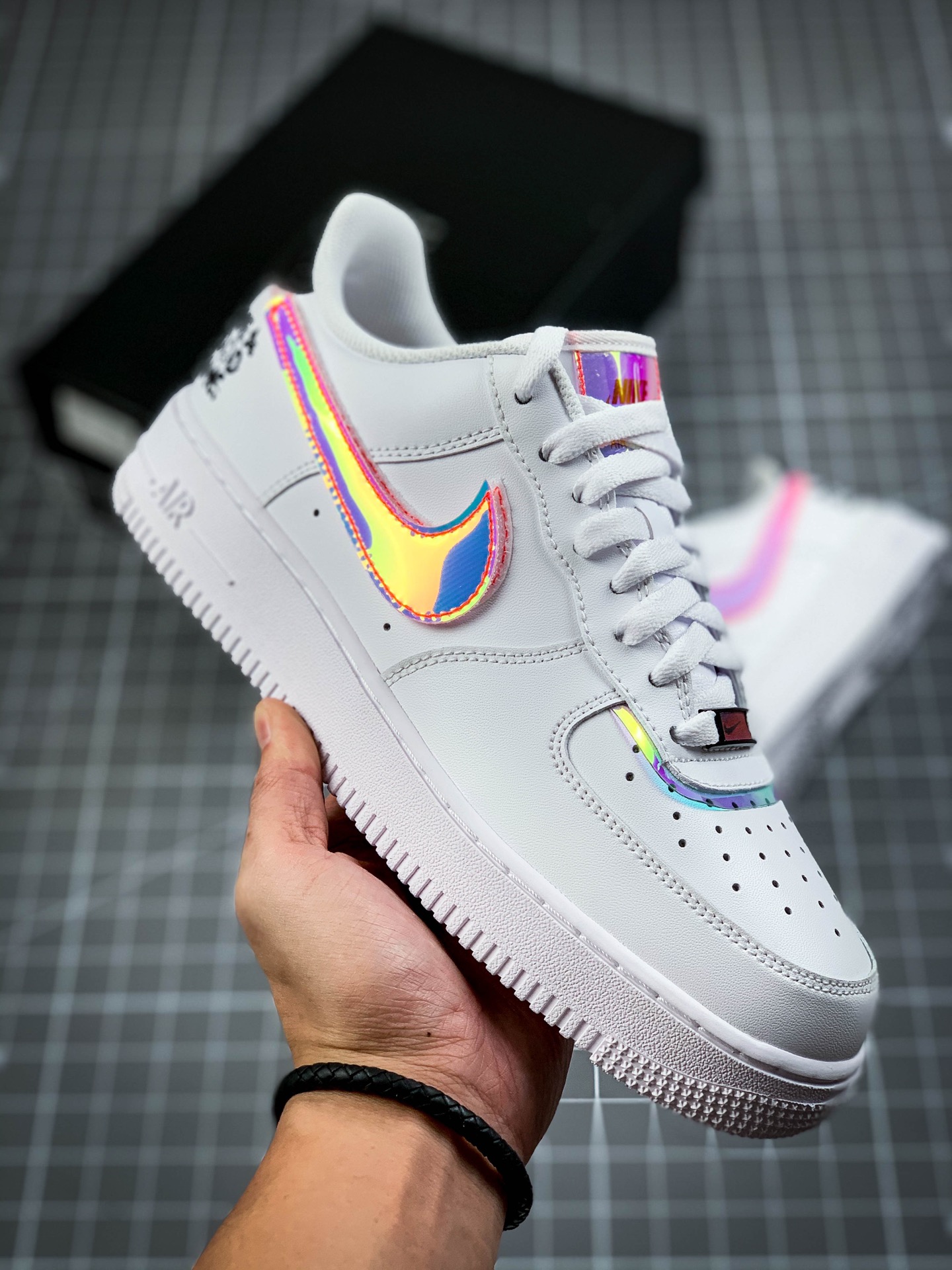 200 Air Force 1 '07 LV8”Good Game” 电玩限定 白炫彩镭射魔术贴空军DC0710-191