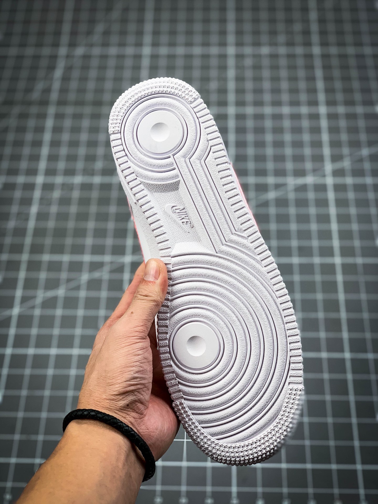 200 Air Force 1 '07 LV8”Good Game” 电玩限定 白炫彩镭射魔术贴空军DC0710-191