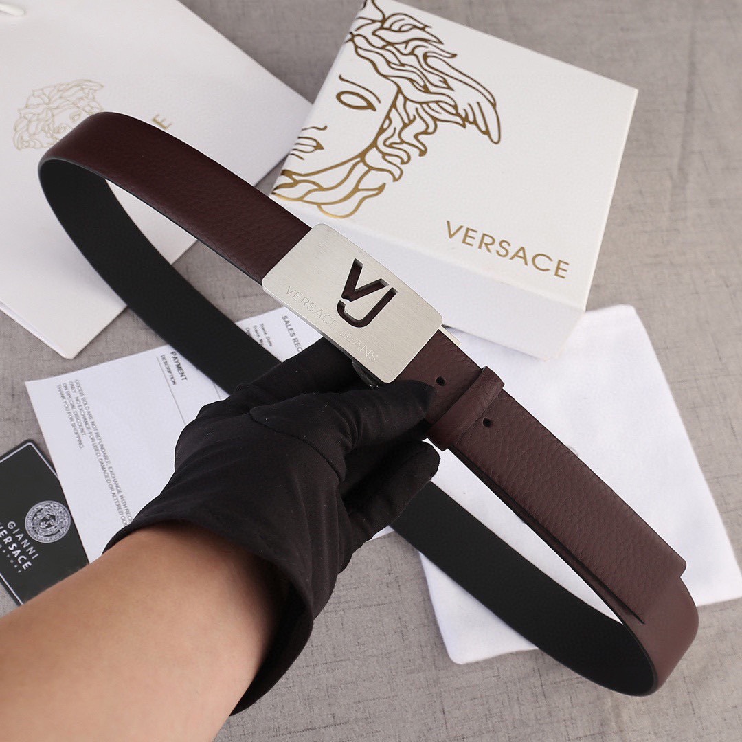 宽度3.5cm VERSACE（范思哲）爆款板扣配摔纹无线带身/双面头层、采用精挑细选进口牛皮，商务既有