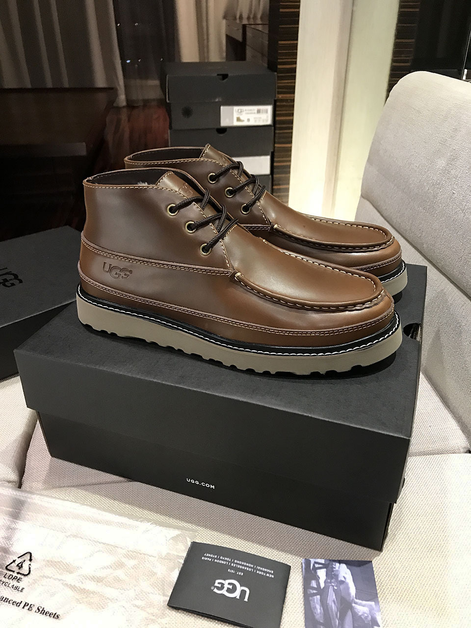 高品质U.G.G Mens Boot原版休闲官网同款F20 轻翼工装男鞋 #真羊皮毛 SKU货号: 鞋面