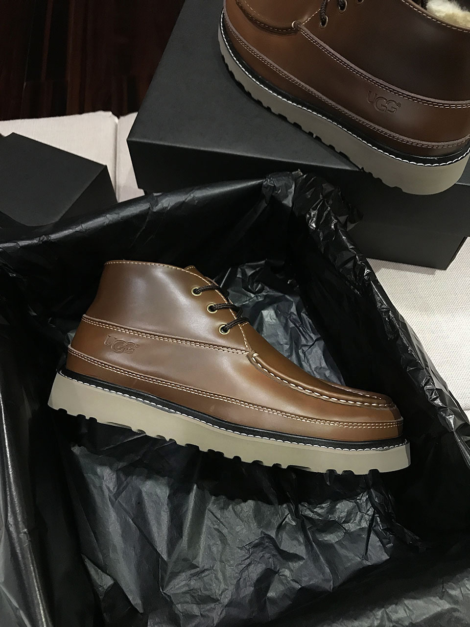 高品质U.G.G Mens Boot原版休闲官网同款F20 轻翼工装男鞋 #真羊皮毛 SKU货号: 鞋面