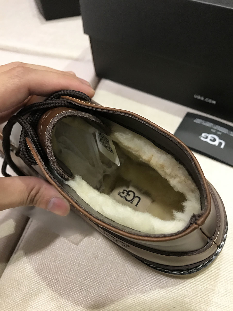 高品质U.G.G Mens Boot原版休闲官网同款F20 轻翼工装男鞋 #真羊皮毛 SKU货号: 鞋面