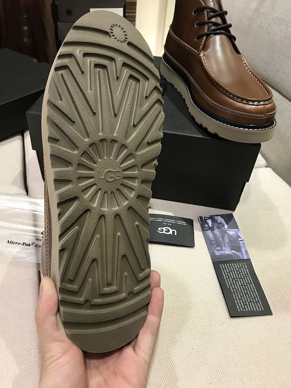 高品质U.G.G Mens Boot原版休闲官网同款F20 轻翼工装男鞋 #真羊皮毛 SKU货号: 鞋面