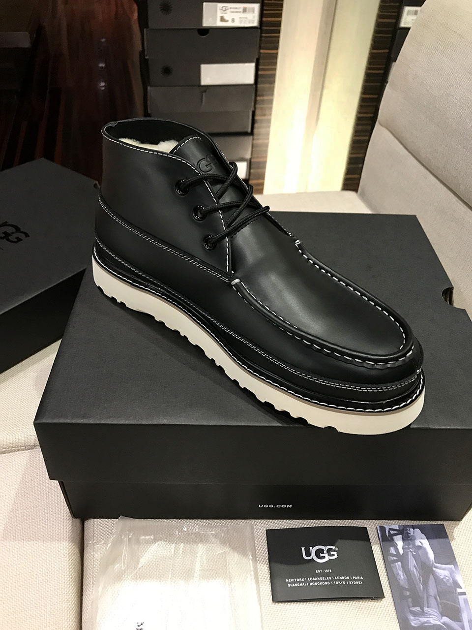 高品质U.G.G Mens Boot原版休闲官网同款F20 轻翼工装男鞋 #真羊皮毛 SKU货号: 鞋面