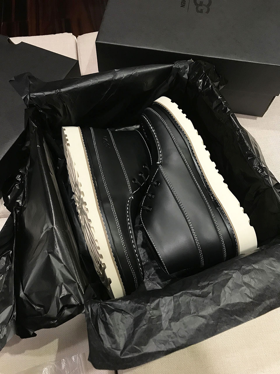 高品质U.G.G Mens Boot原版休闲官网同款F20 轻翼工装男鞋 #真羊皮毛 SKU货号: 鞋面