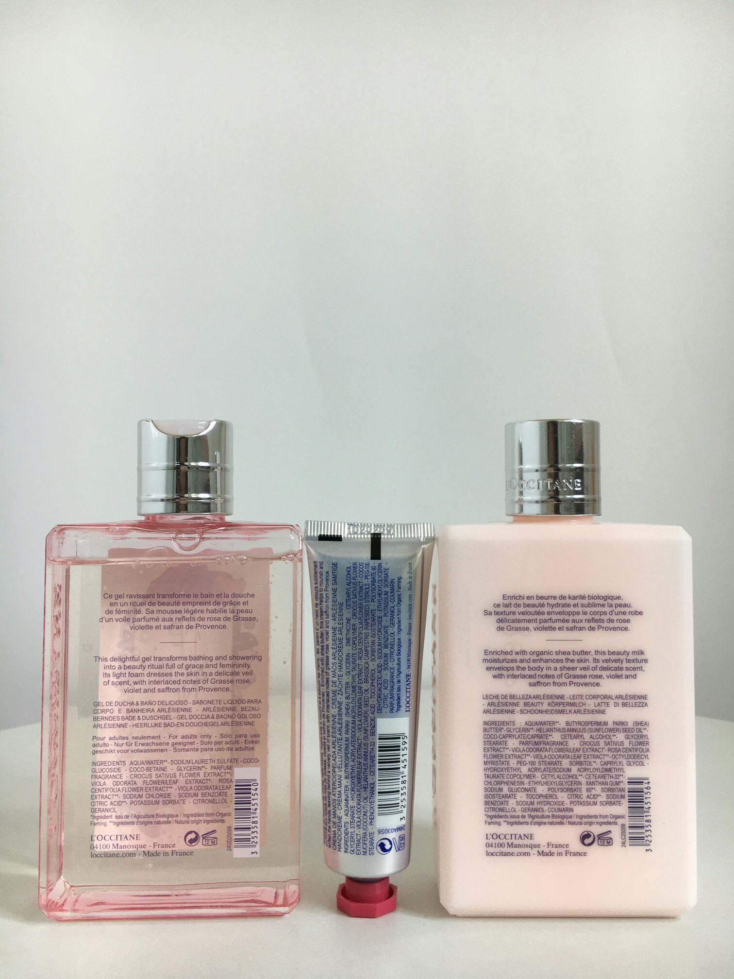 💰 78 L'Occitane 欧舒丹 限定版繁花炫舞系列护手霜沐浴露身体乳 三件套装沐浴露 250ml身体乳 250ml护手霜 30ml。