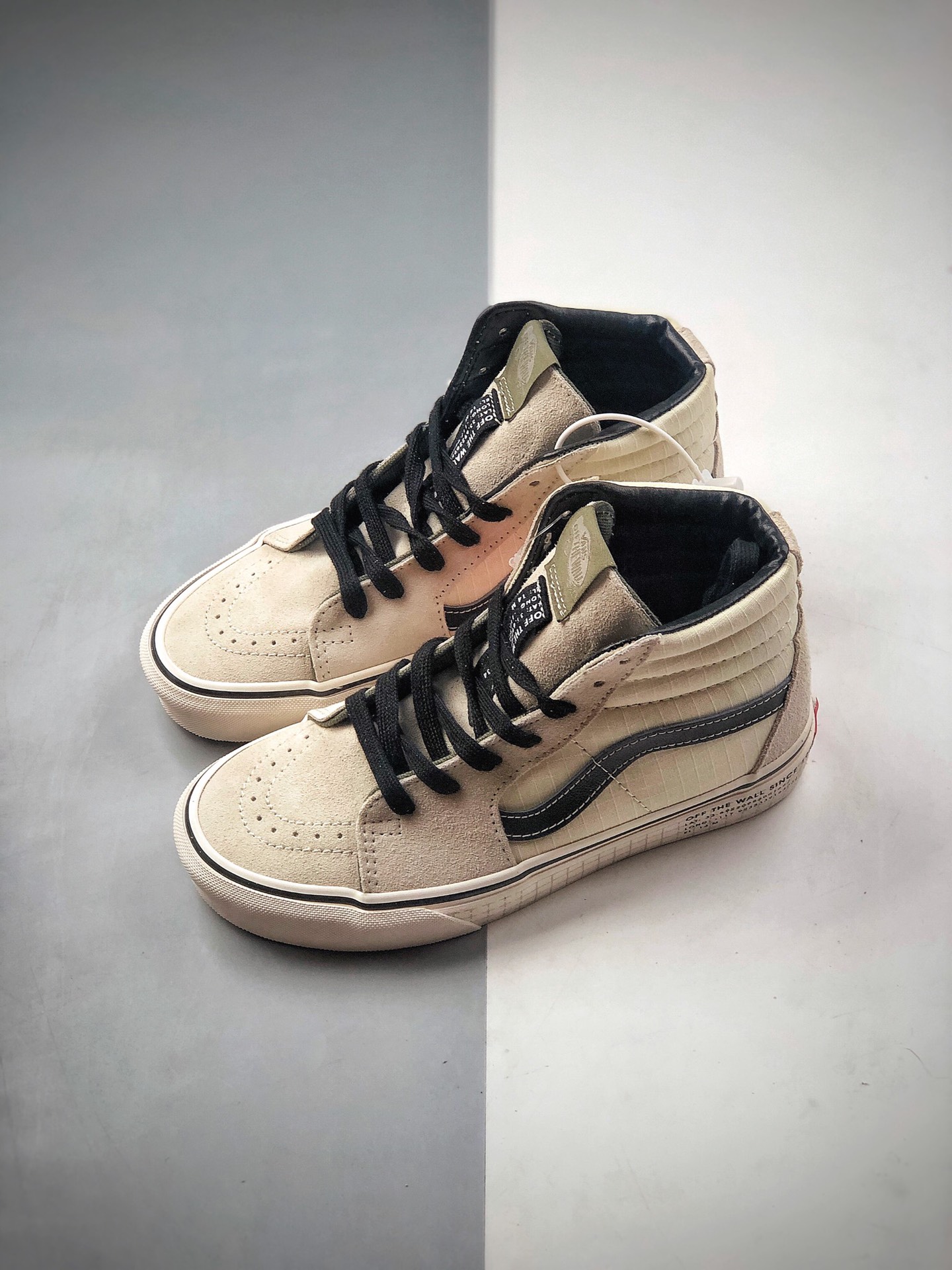 160  新品出货SK8-HI字母包边印花白色高帮男女板鞋VN0A4BV622H