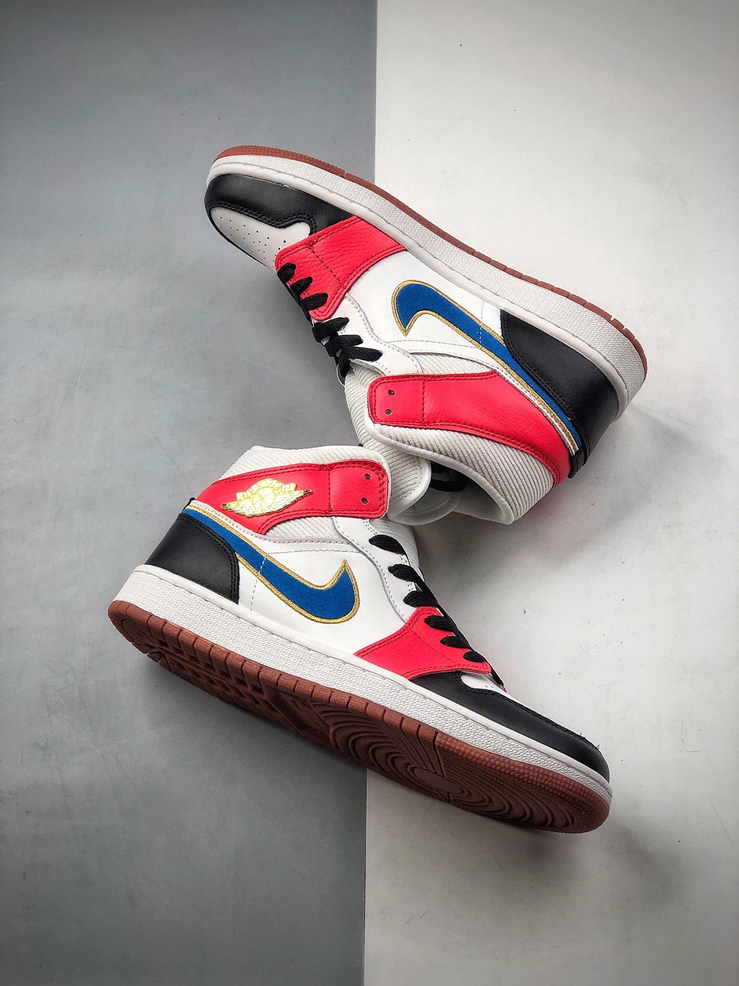 250 aj1 乔丹1代 乔1 乔丹1代中帮系列 Air Jordan 1 Mid SE ”Coral Stardust”  乔1中帮 DC1426-100