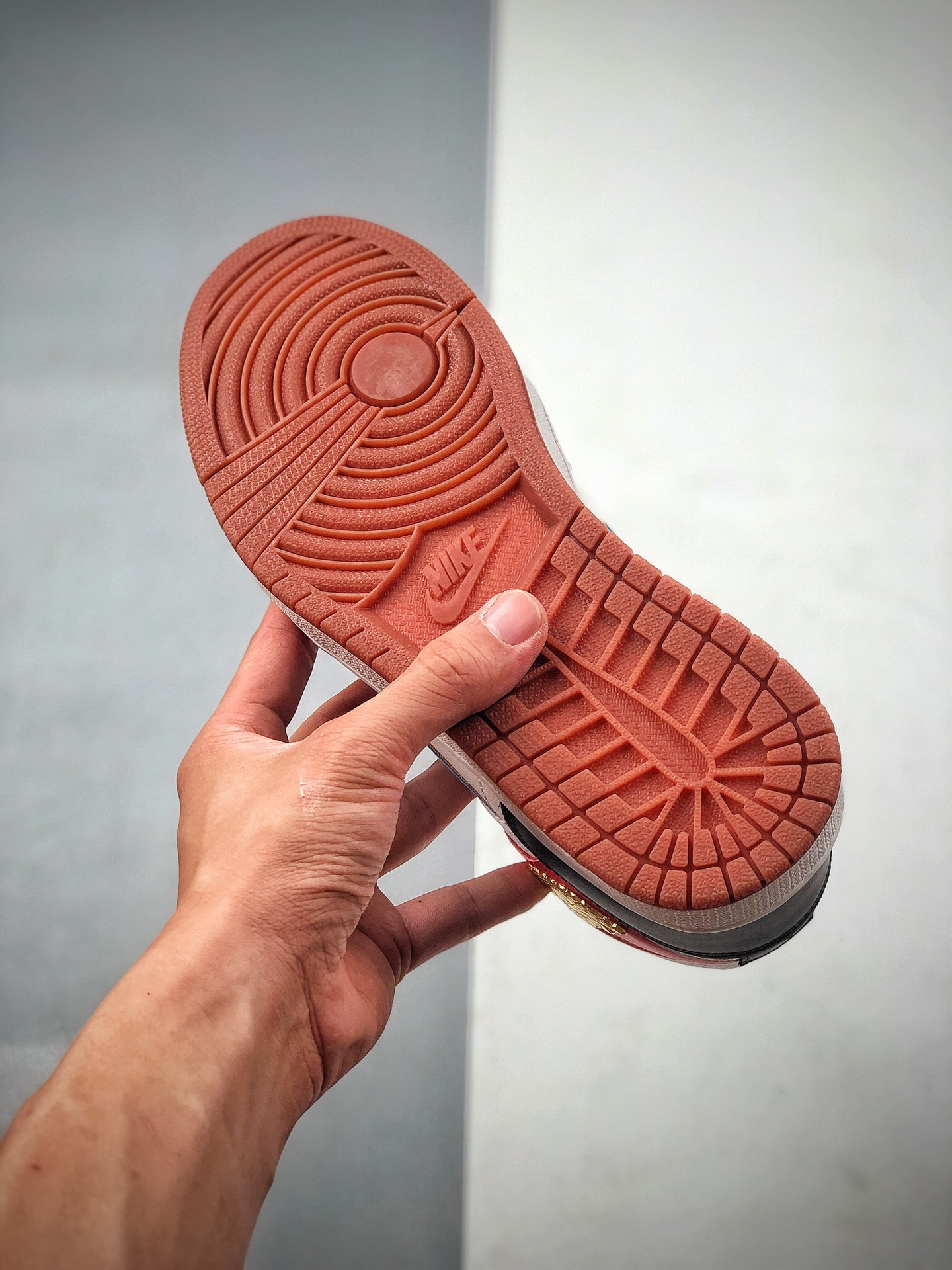 250 aj1 乔丹1代 乔1 乔丹1代中帮系列 Air Jordan 1 Mid SE ”Coral Stardust”  乔1中帮 DC1426-100