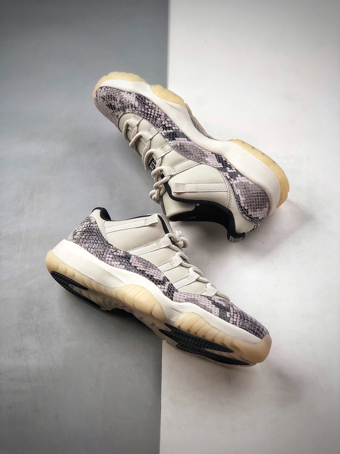 420 Air Jordan 11 AJ11 白蛇 11代低帮篮球鞋 CD6846-002