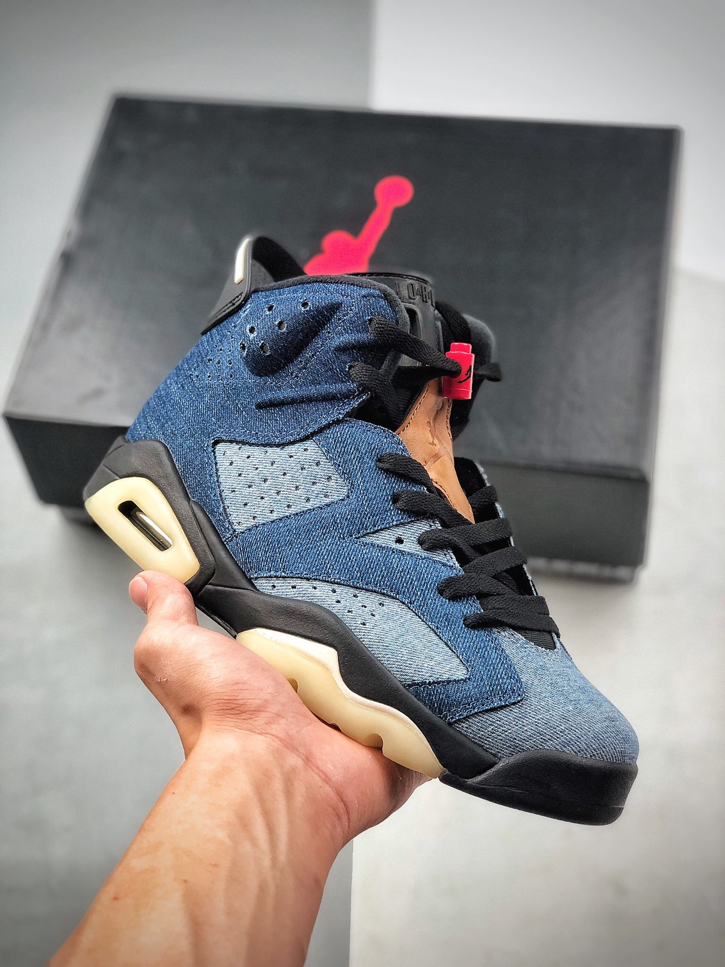 360 说唱歌手·斯科特再度联乘Travis Scott x Air Jordan 6 ”Medium Olive”  CT5350-401