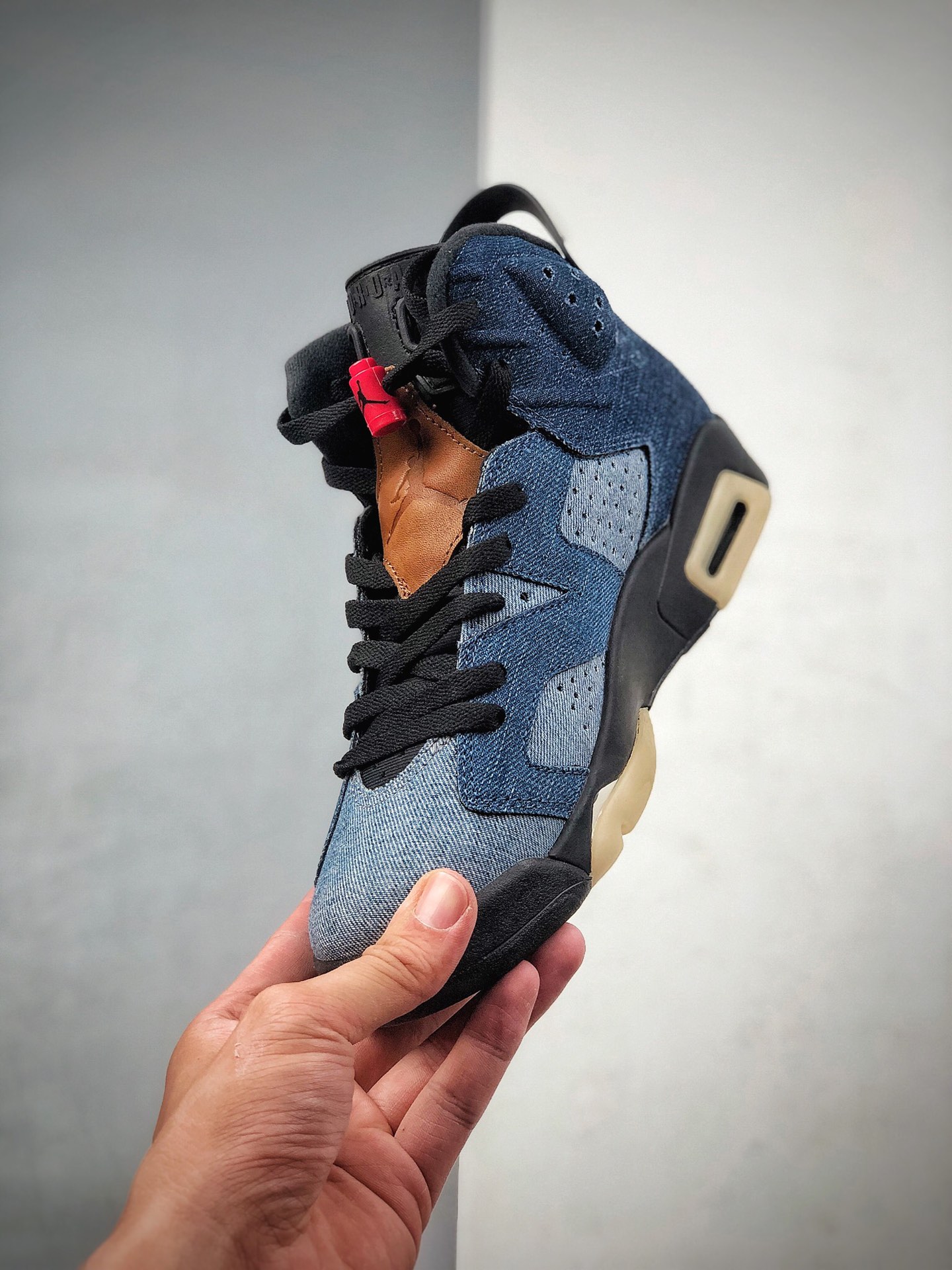 360 说唱歌手·斯科特再度联乘Travis Scott x Air Jordan 6 ”Medium Olive”  CT5350-401