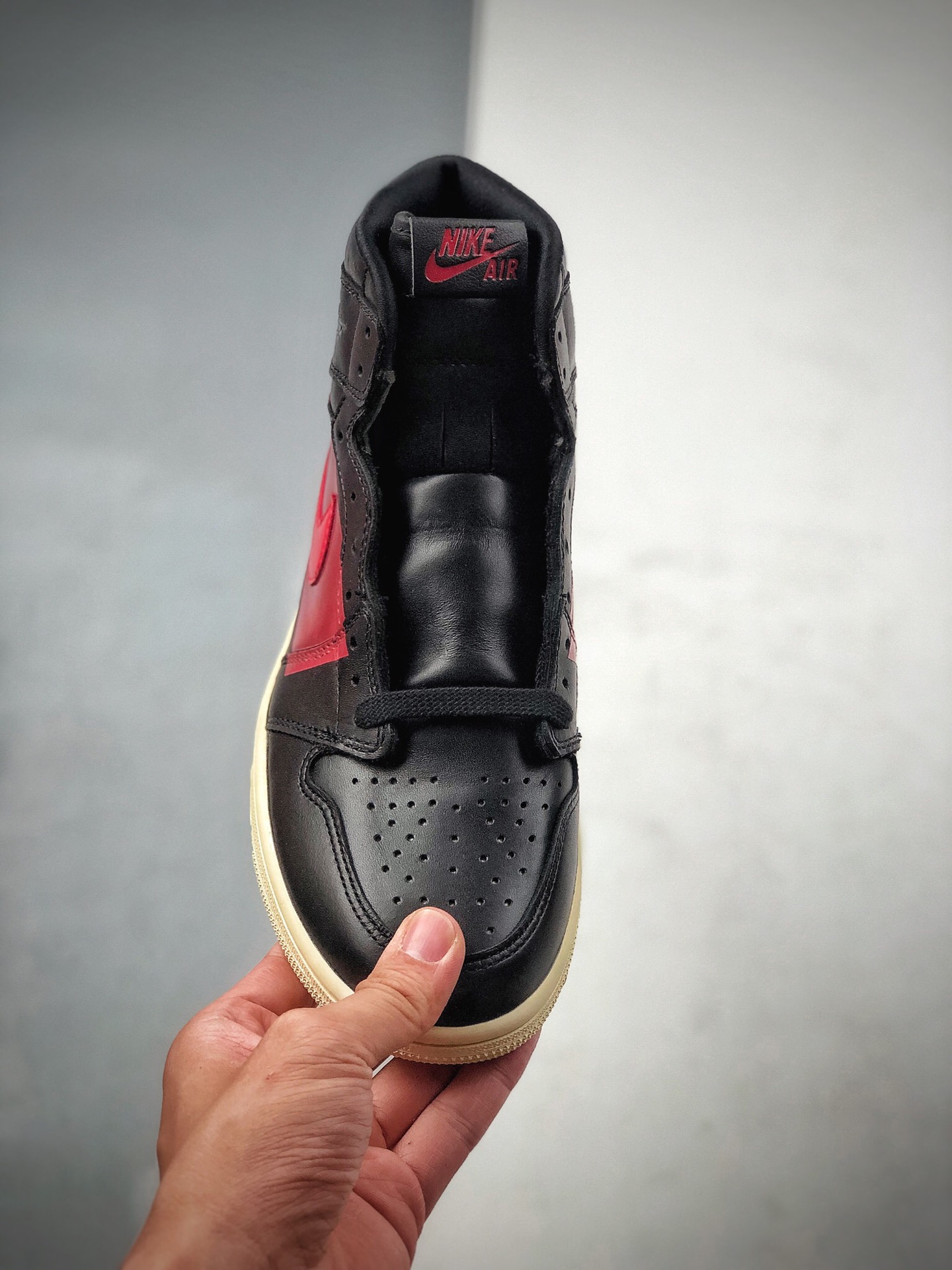 330 Air Jordan 1 High OG Couture Defiant AJ1 禁穿主题 BQ6682-006