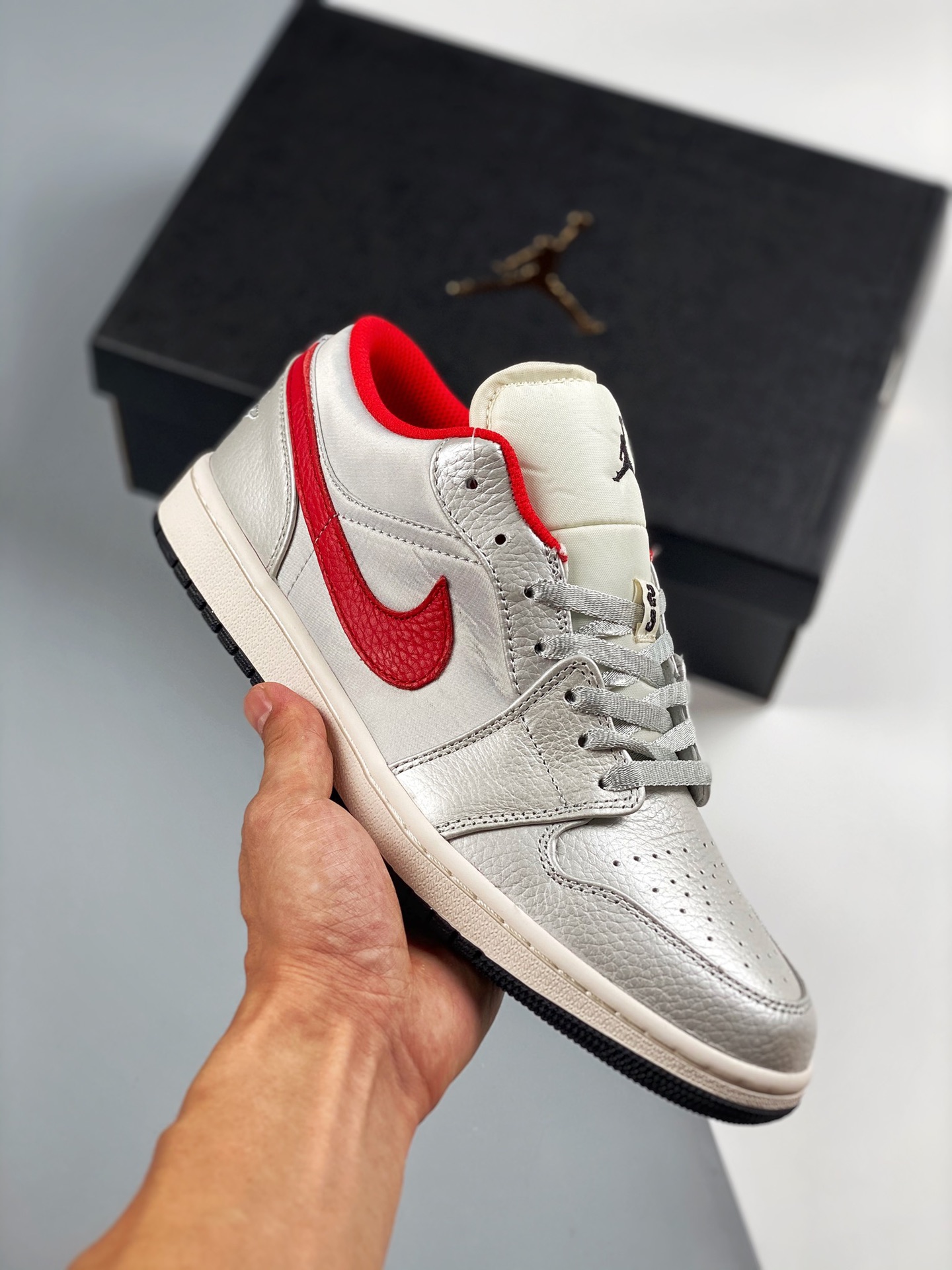 Air Jordan 1 low plata y rojo, nuevo color sincronizado oficialmente, producto de nivel original. # Rechazamos suelas c…