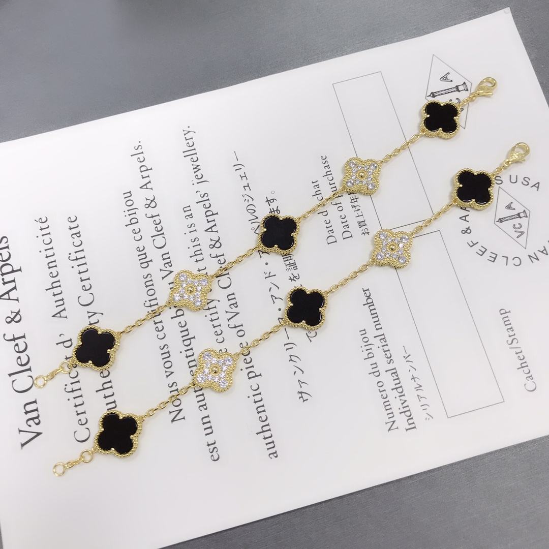 NO:102328,VCA five-flower bracelet selected high-end imported 750 sterling silver material electroplated thick gold classic never out of time, VCA bracelet, bracelet, pure silver19860909vca 五花手链精选高端进口750纯银材质电镀厚金 经典永不过时,Vca手链,bracelet,pure silver,Jewelry