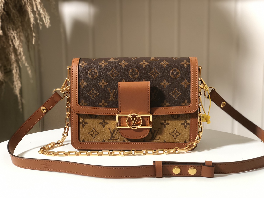 Sell Online Luxury Designer
 Louis Vuitton Buy
 Clutches & Pouch Bags Messenger Bags Yellow Monogram Canvas Cowhide Spring Collection Chains