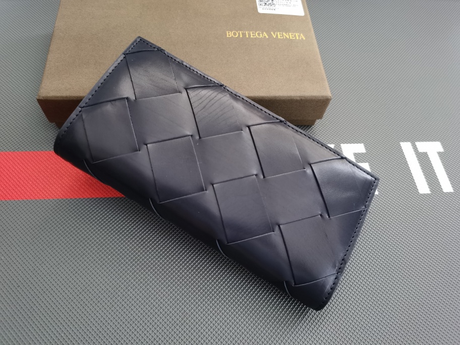 Bottega Veneta Nappa Leather Intrecciato Long Wallet