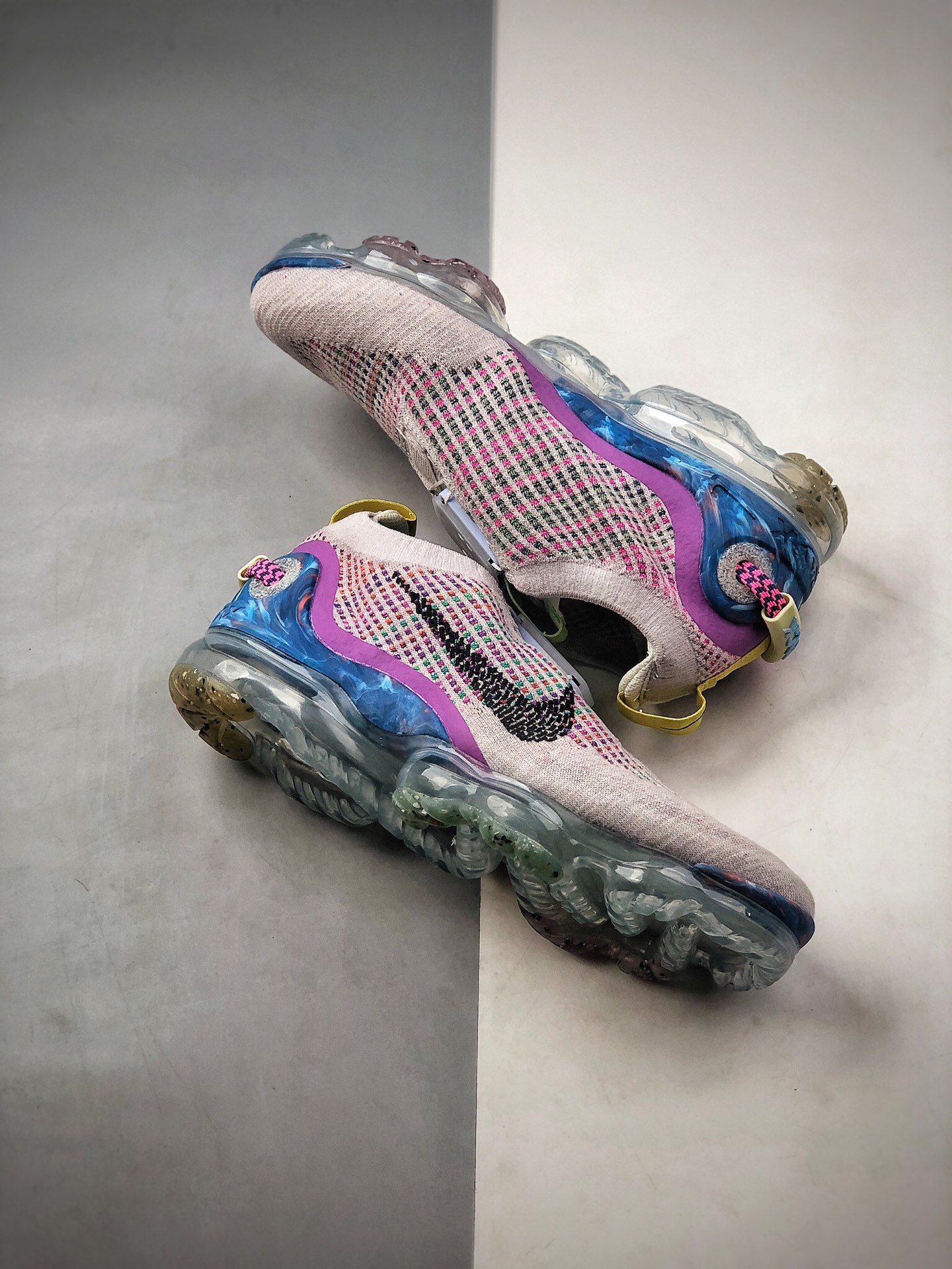 300  Nike Air VaporMax 2020 “Pure Platinum”垃圾回收