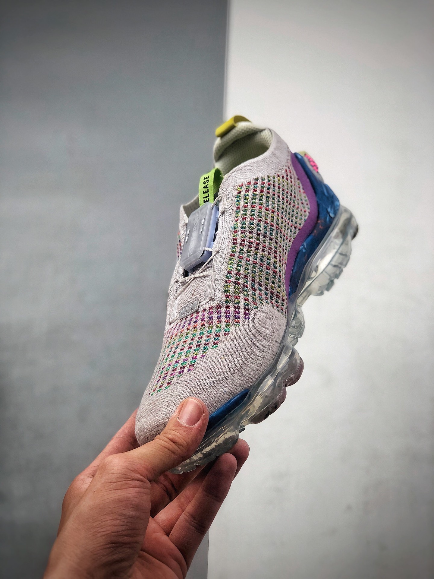 300  Nike Air VaporMax 2020 “Pure Platinum”垃圾回收