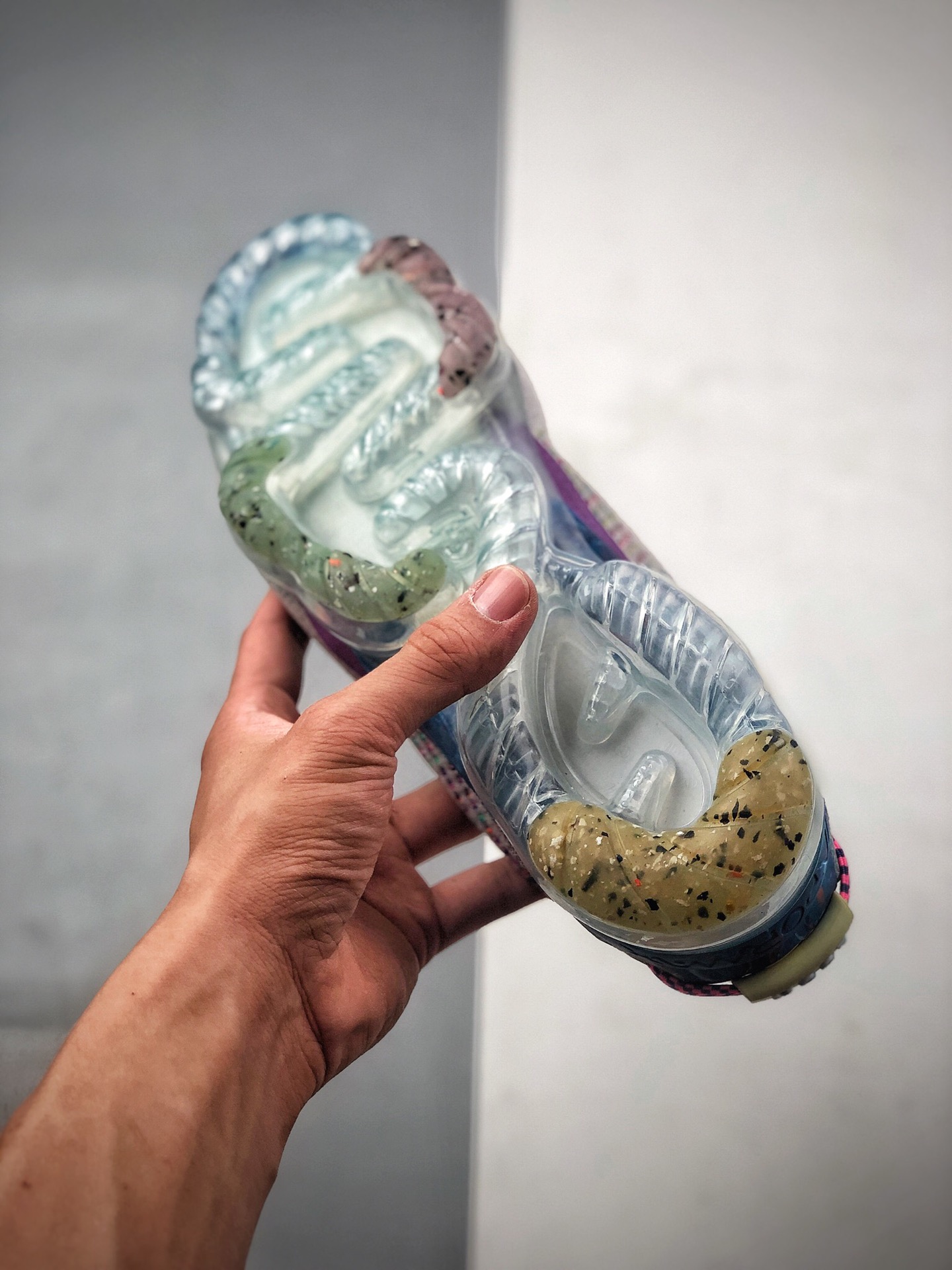 300  Nike Air VaporMax 2020 “Pure Platinum”垃圾回收