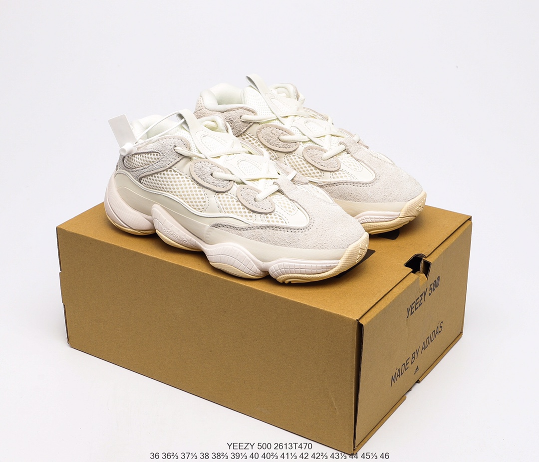 💰260
💯男女鞋真标半码制#阿迪达斯Adidas YEEZY Desert Rat 椰子500 原纸板原档案原楦头开模打造，鞋面采用皮革、磨砂小牛皮、麂皮和网眼三种材质打造，以复古气息 十足的 adiPrene 中底取代早前的人气BOOST 缓震设计 FV3573
尺码:36 36.5 37 38 38.5 39 40 40.5 41 42 42.5 43 44  45 46
编码:2613T470