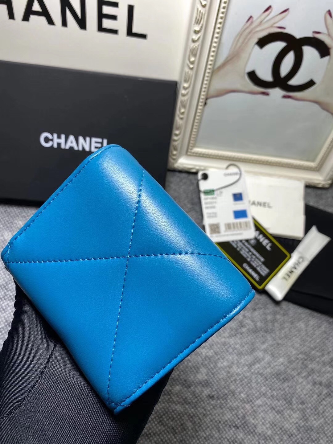 Chanel 19K Super-Heavy Diamond Stripe Chain Wallet AP0794, $270, Sheepskin, Size 9.3*10.6*3 - 图片 4
