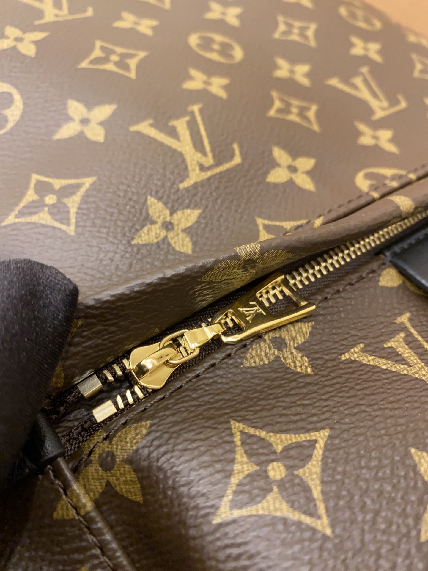 Shop Louis Vuitton Palm springs mm (M44874) by SkyNS