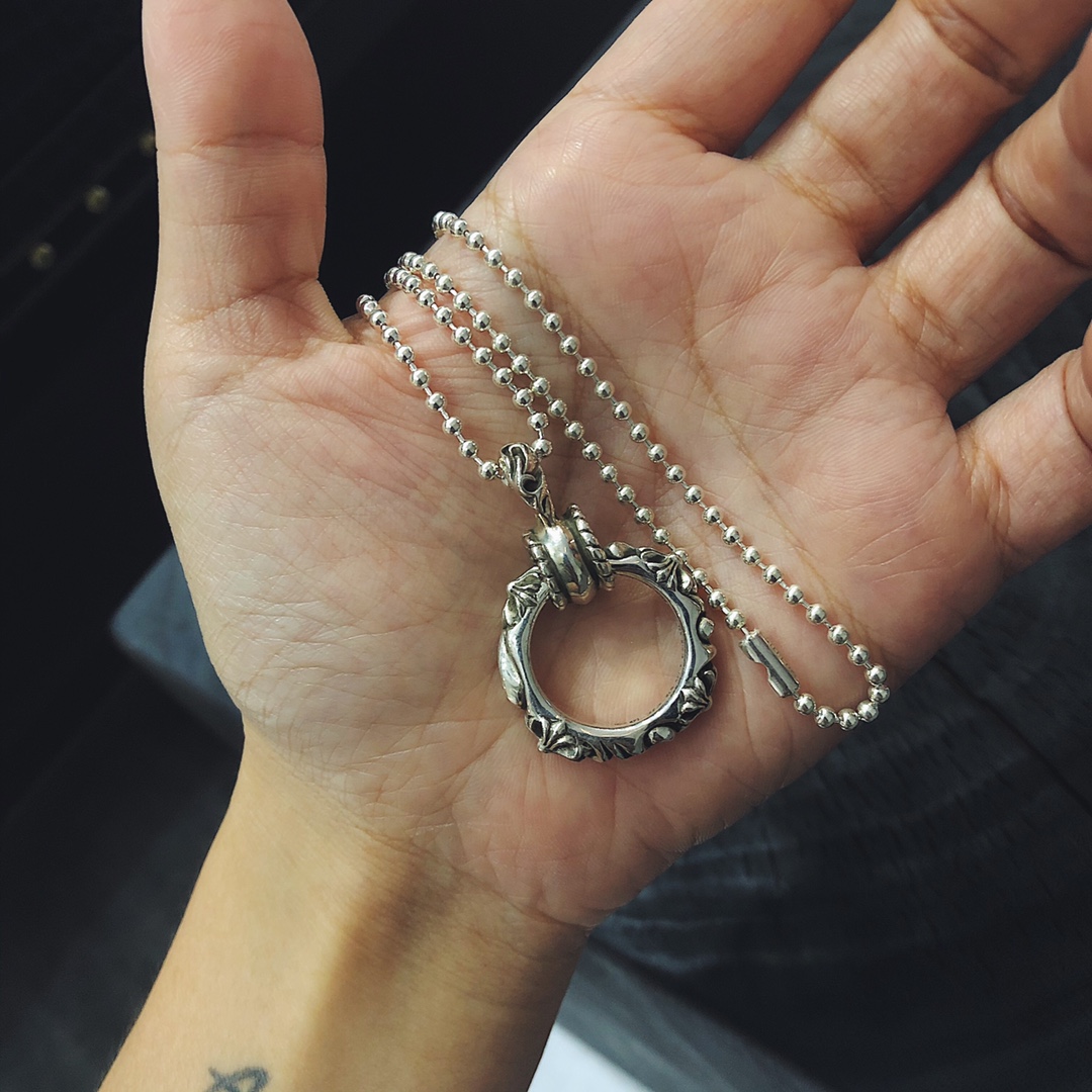 Chrome Hearts 克罗心𝐂𝐡𝐫𝐨𝐦𝐞 𝐡𝐞𝐚𝐫𝐭𝐬四方宫廷项链