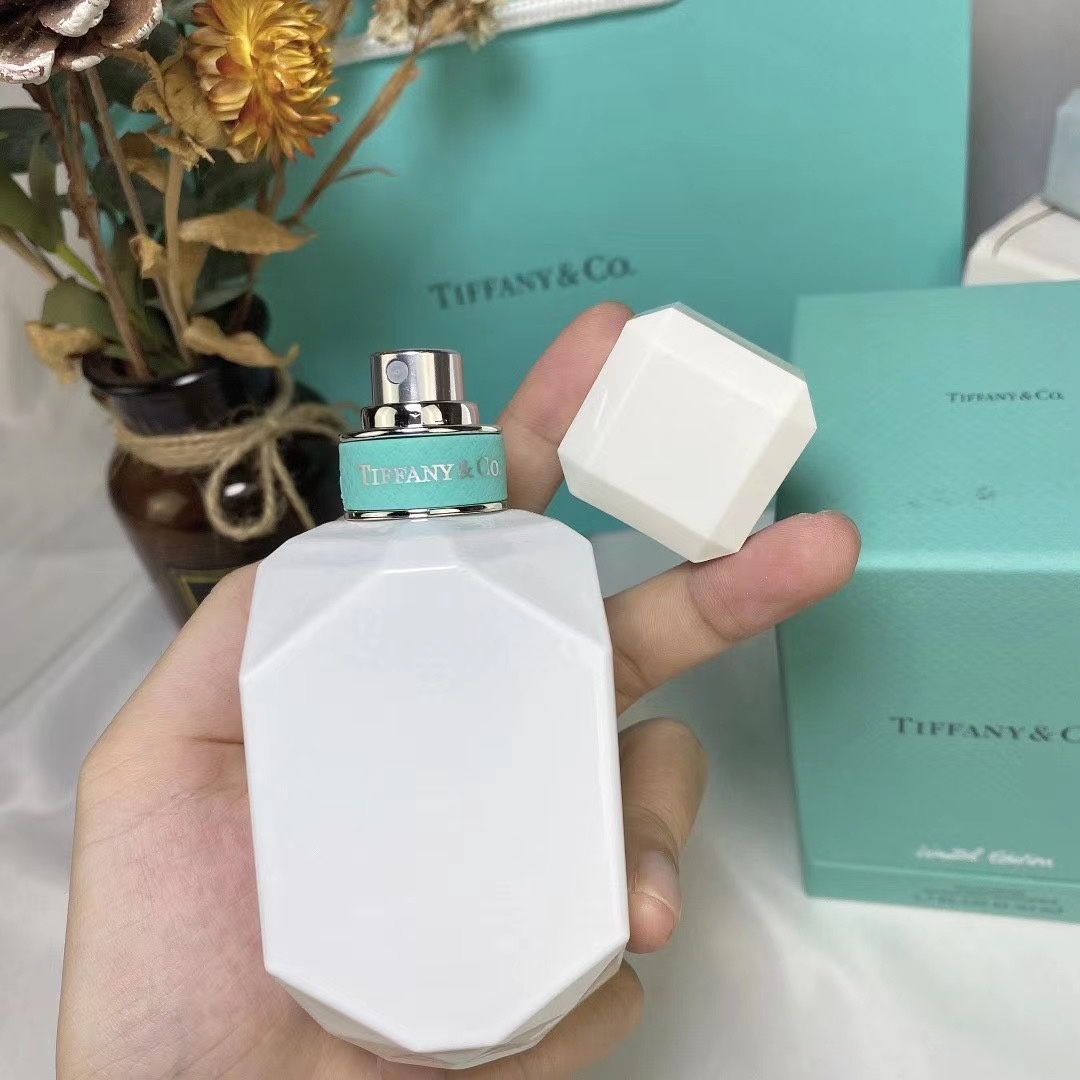 Tiffany & Co. Limited Edition Snow Globe Women's Perfume - 1.7 oz (50 ml) 4 i1602572925 6909 3