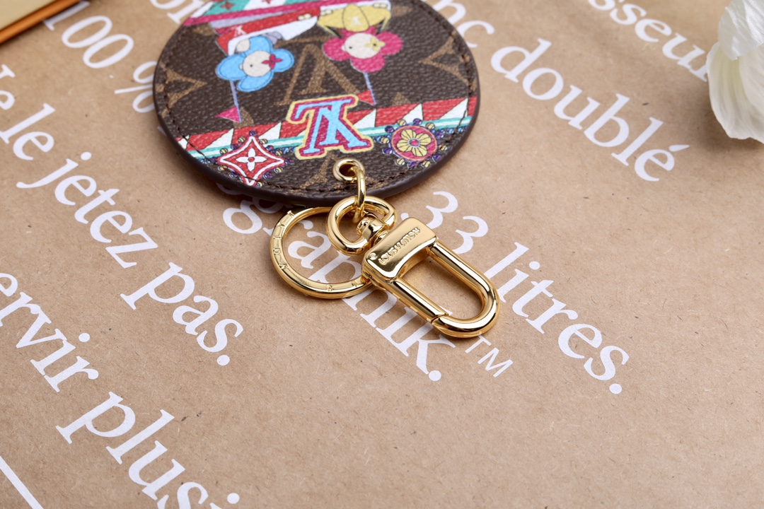 Vivienne Funfair Xmas Bag: Colorful Monogram Canvas Decoration with Mascots and Key Buttons - 图片 7