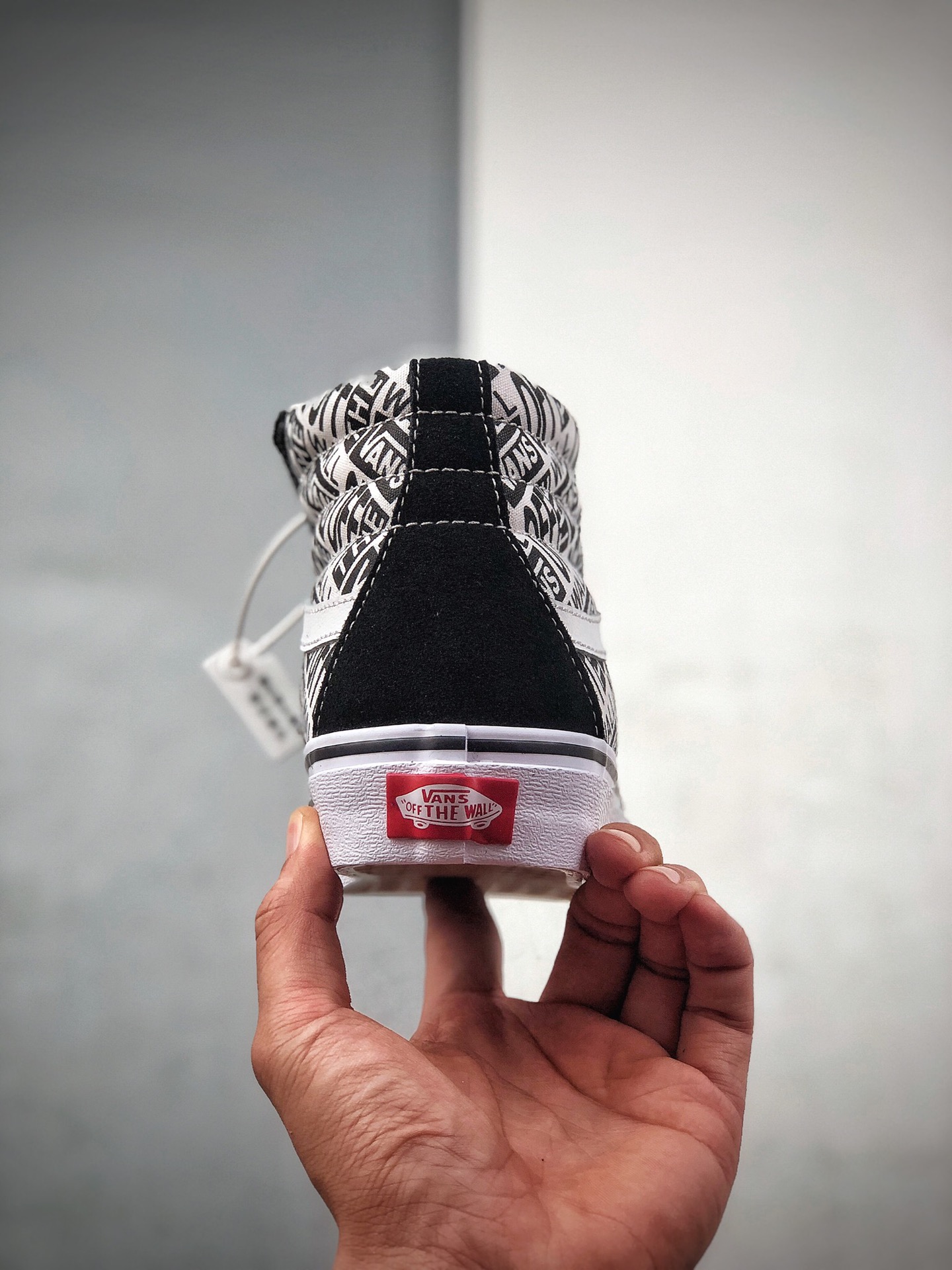 160  Vans 范斯sk8 hi 高帮黑色字母off wall 板鞋休闲鞋 型号：AS61