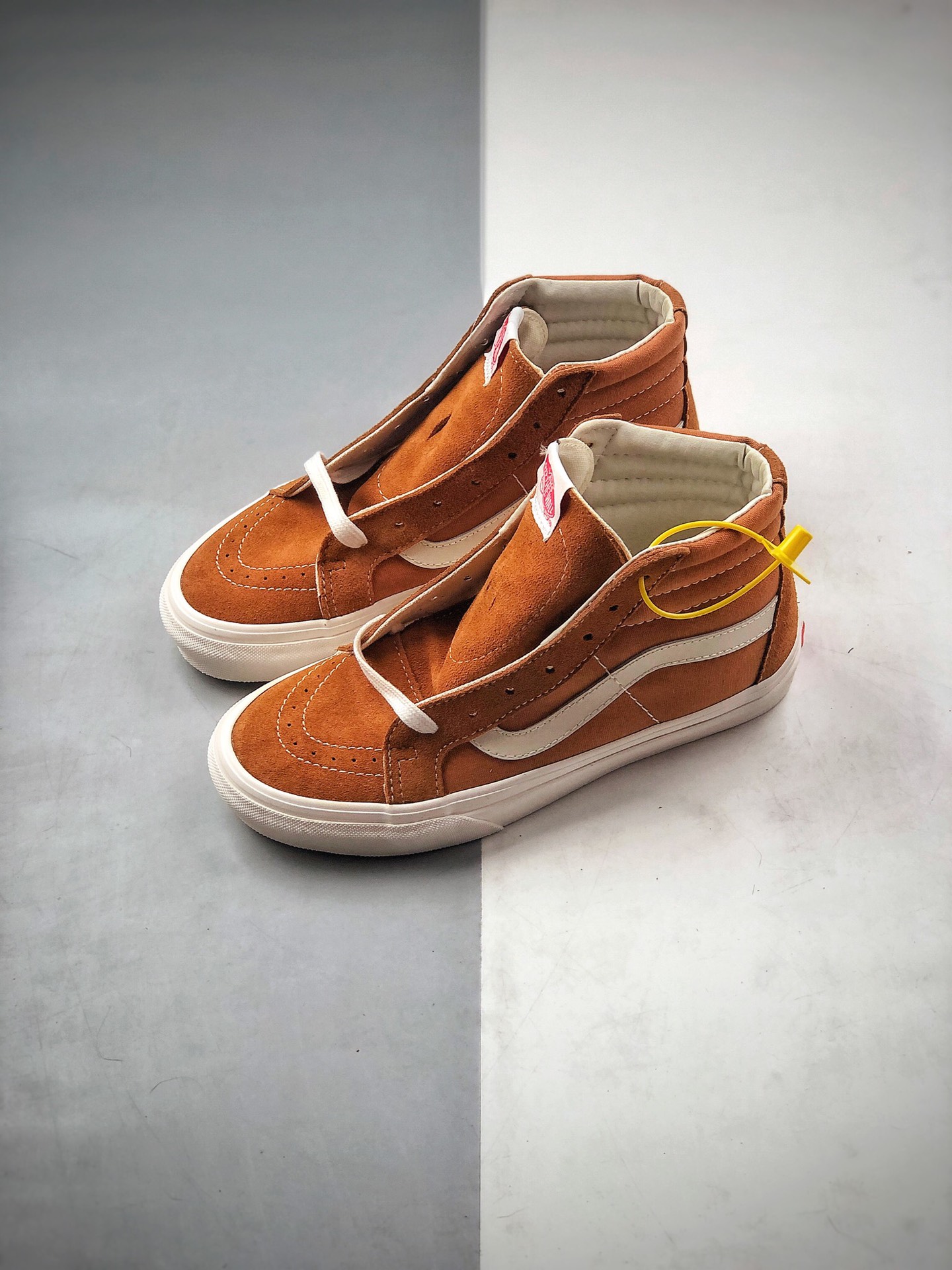 160  范斯Vans SK8-Hi高帮款帆布鞋滑板鞋VN0A4BVB20S