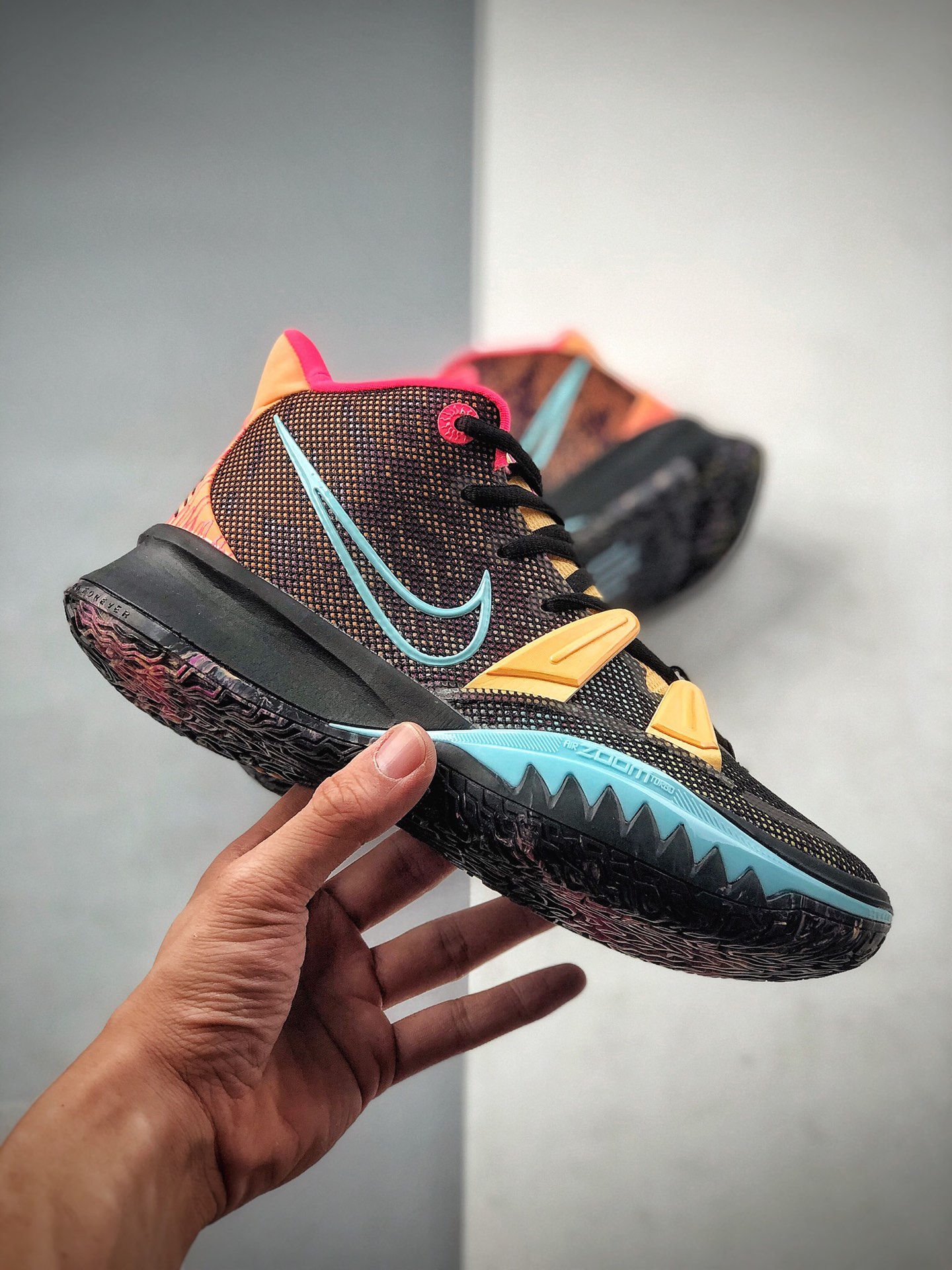 230 欧文七代 战靴耐克Nike Kyrie 7 PRE HEAT EP 欧文7 DC0588-002