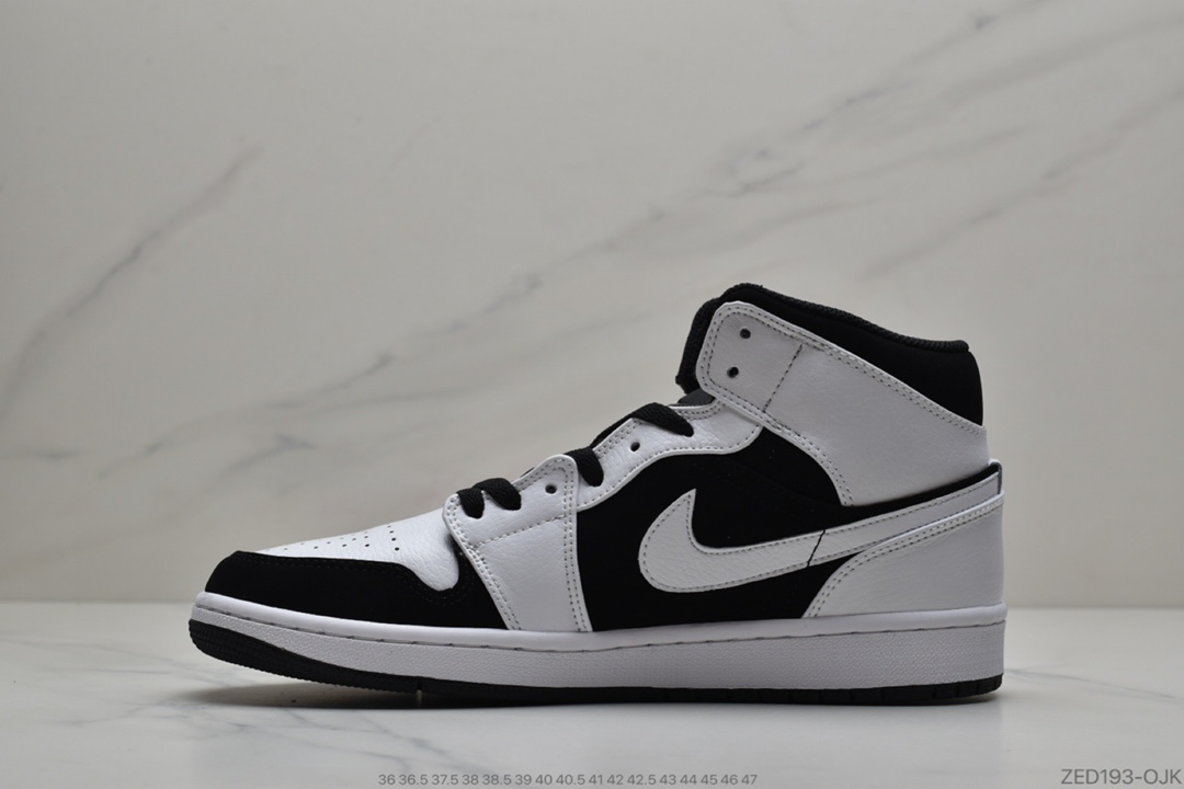 260  乔丹/Air Jordan 1 Mid AJ1 乔1 中帮百搭休闲运动板鞋。官方货号#554724-113
