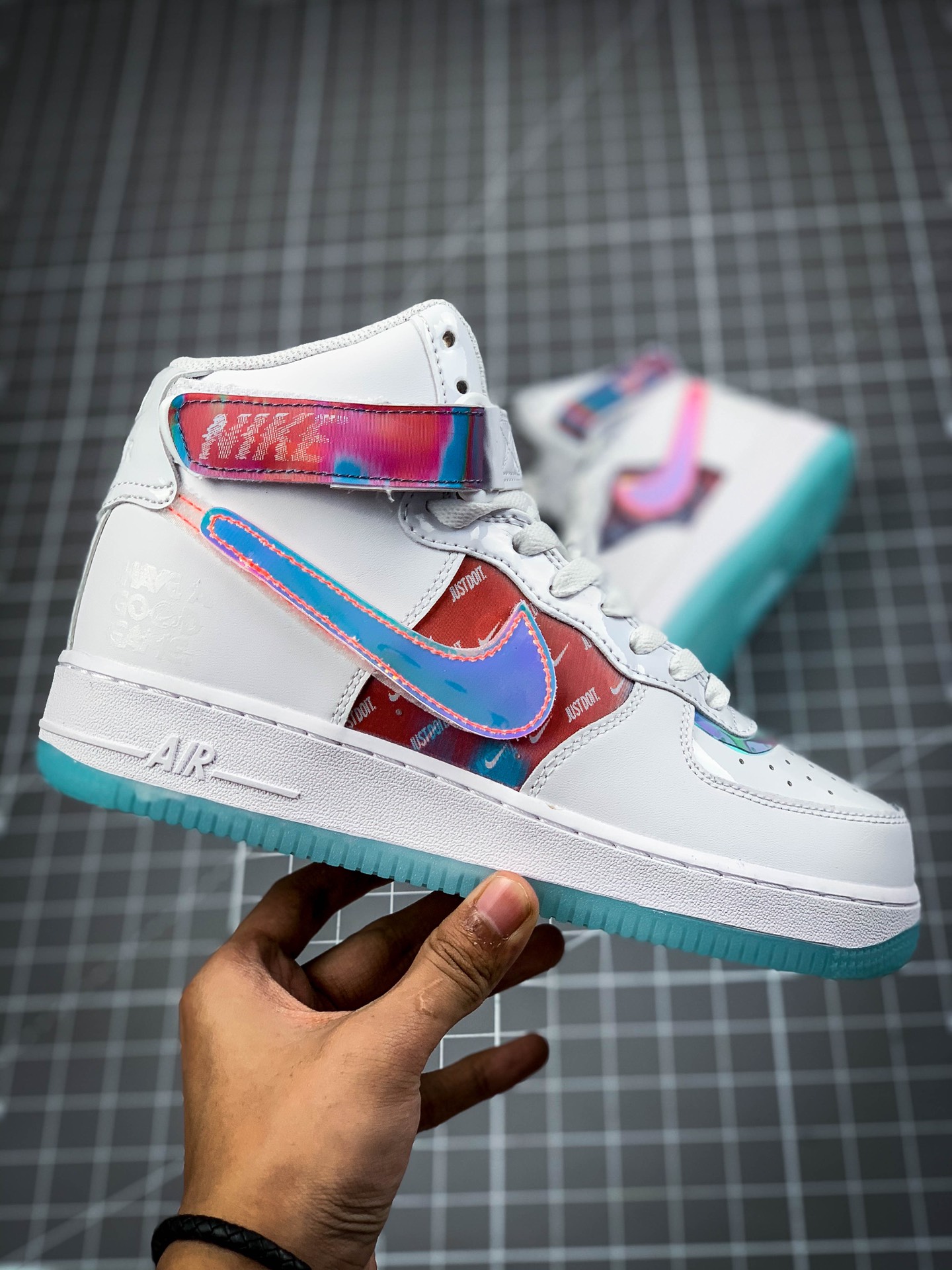 220 耐克 Nike Air Force 1 ‘07 Mid 空军一号中帮电玩镭射 DC2111-191
