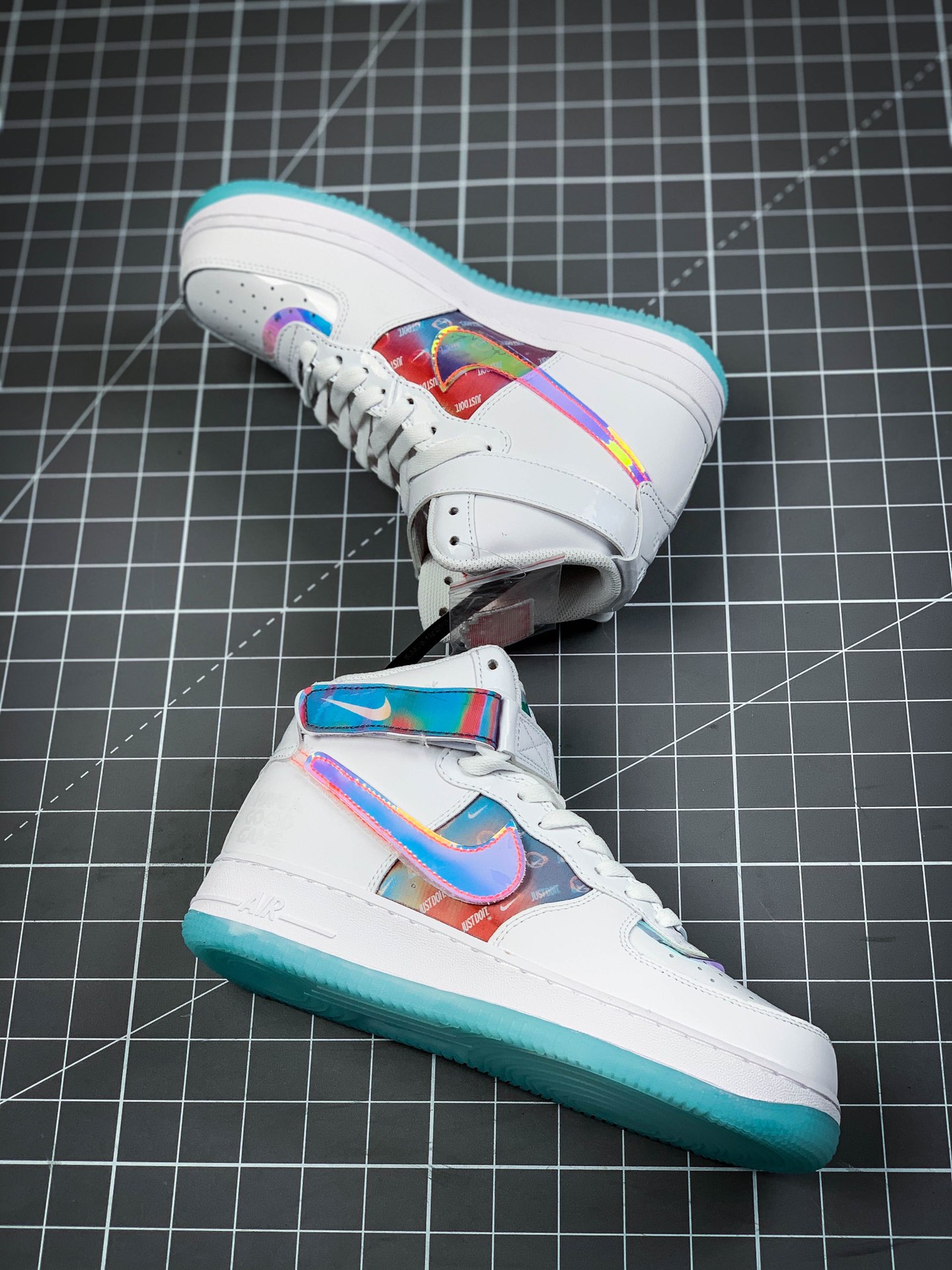 220 耐克 Nike Air Force 1 ‘07 Mid 空军一号中帮电玩镭射 DC2111-191
