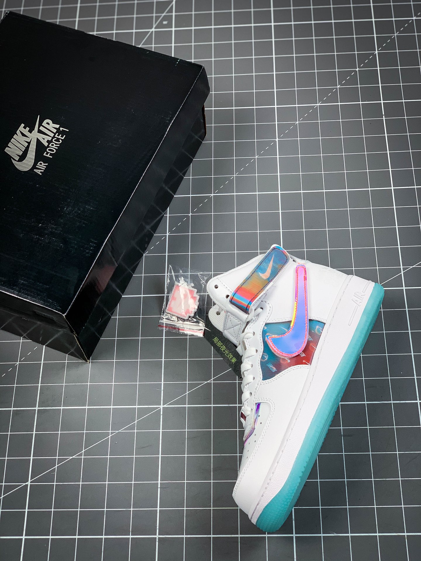 220 耐克 Nike Air Force 1 ‘07 Mid 空军一号中帮电玩镭射 DC2111-191