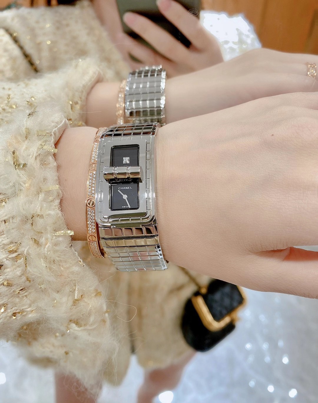 Chanel 集所有 CHANEL 元素于一体的 CODE COCO腕表