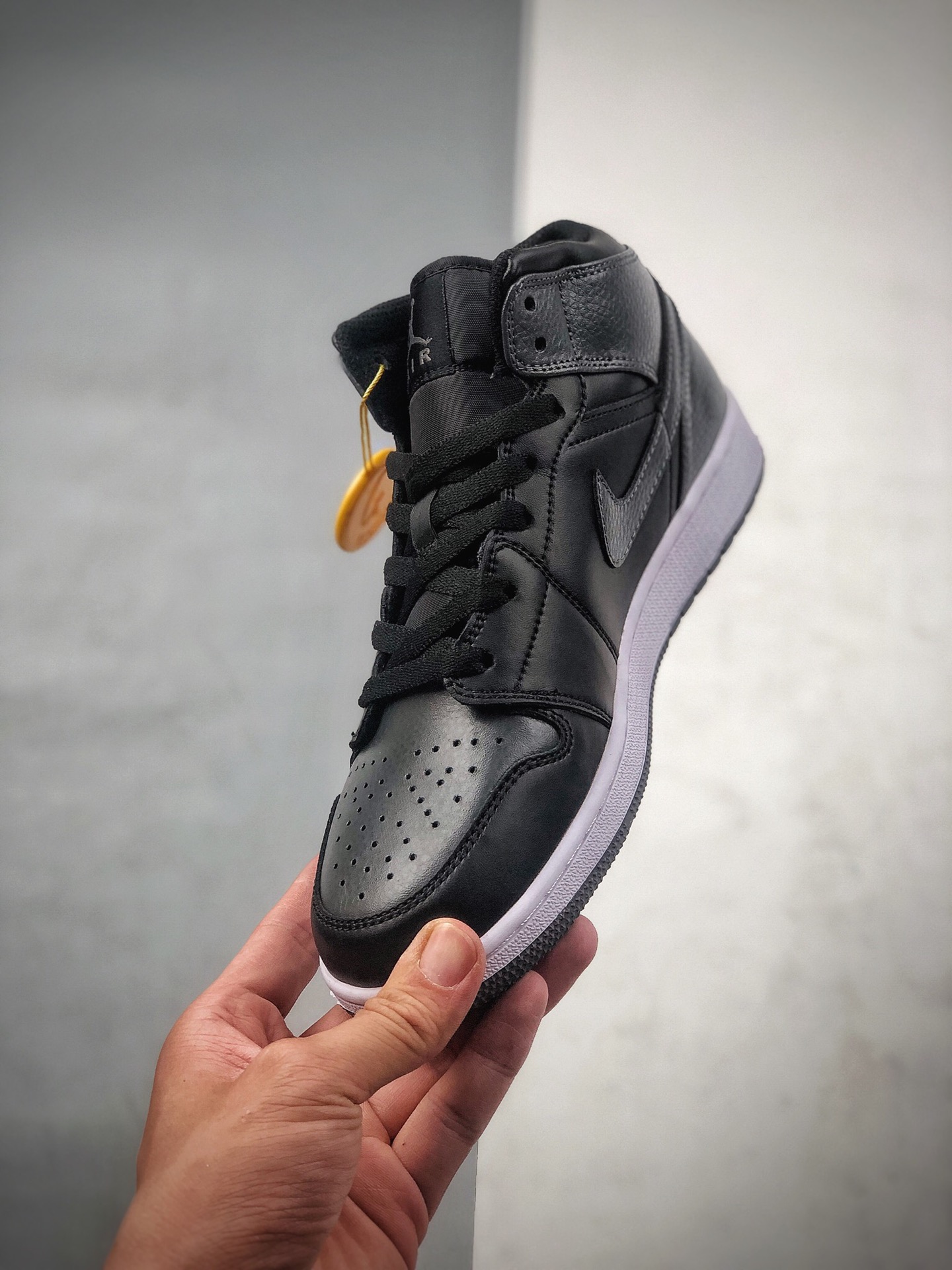 230 Air Jordan 1 Mid  AJ1 “影子灰”中帮篮球鞋554725-041