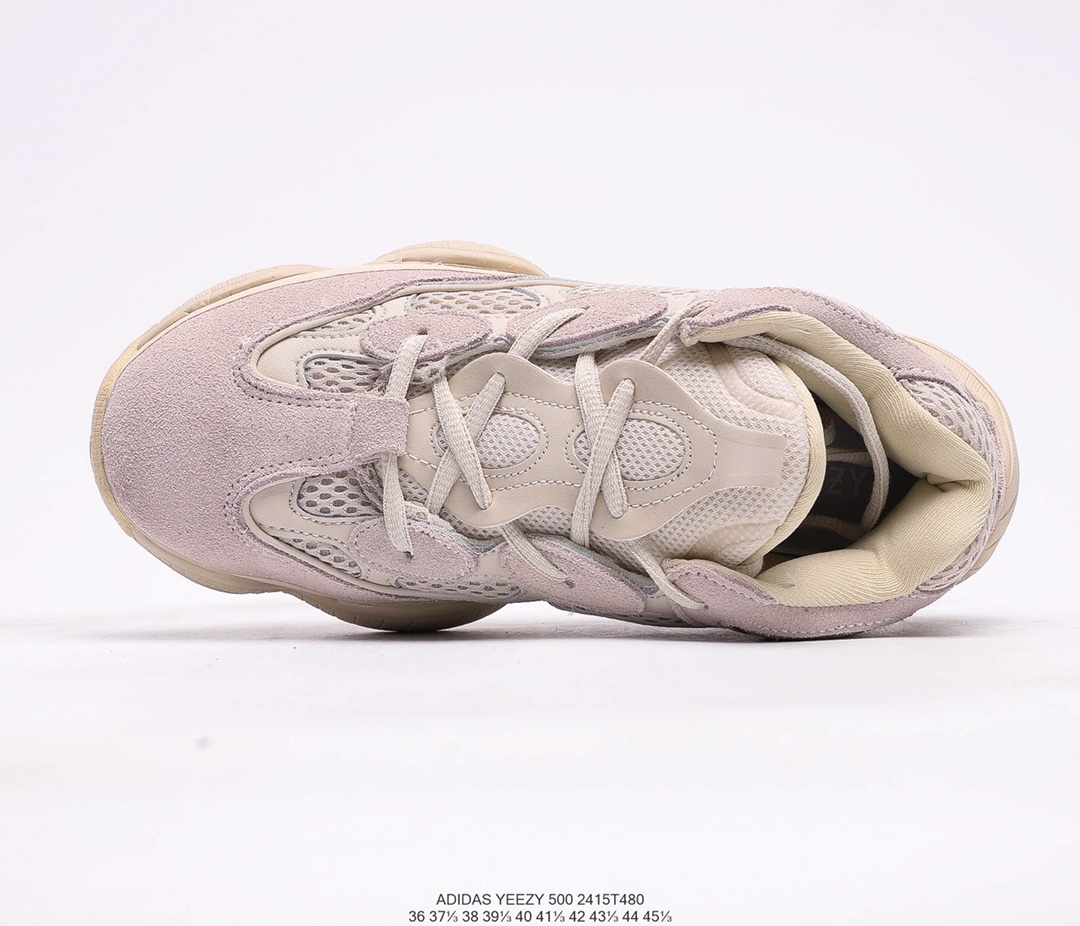 💰260
阿迪达斯Adidas 椰子500 侃爷同款 YEEZY  Desert Rat 500 复古缓震老爹鞋。鞋面采用皮革、麂皮和网眼三种材质打造
编码：2415T480