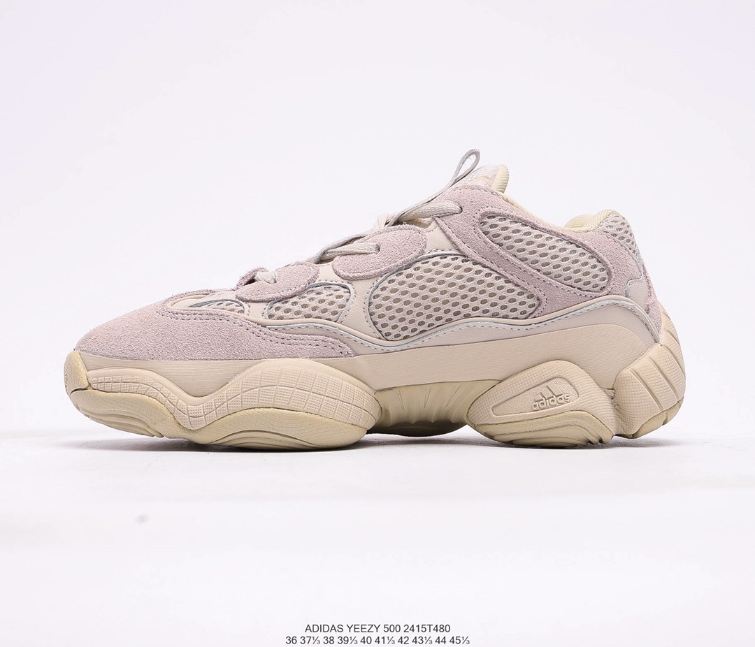 💰260
阿迪达斯Adidas 椰子500 侃爷同款 YEEZY  Desert Rat 500 复古缓震老爹鞋。鞋面采用皮革、麂皮和网眼三种材质打造
编码：2415T480