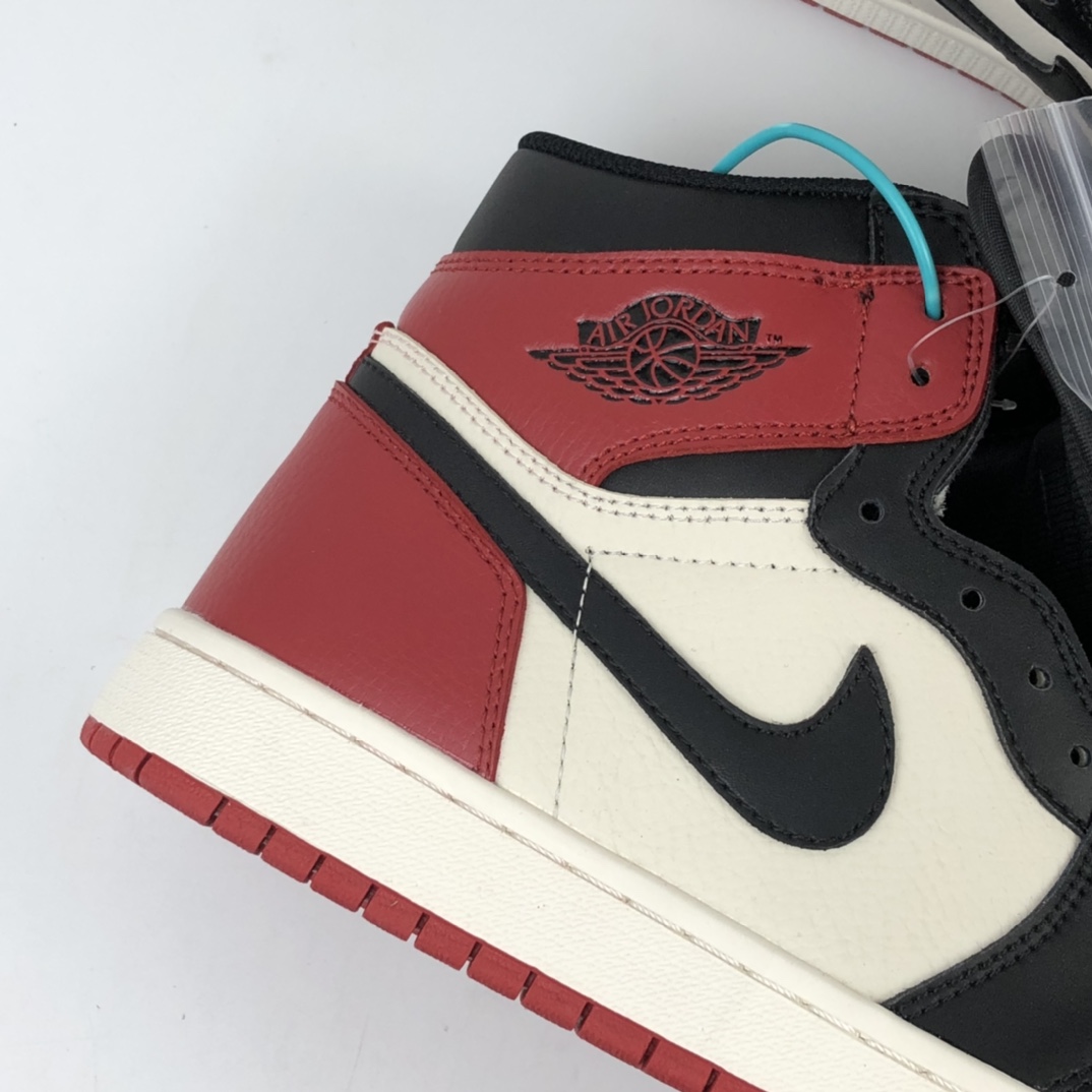 180  Air Jordan AJ1 Retro High OG AJ1乔1高帮篮球鞋 555088-610