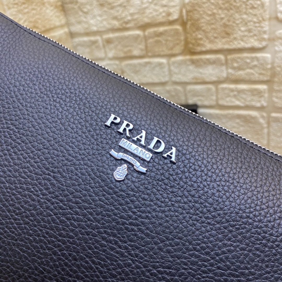 ~(型号33015-1)PRADA爆款密码锁;富贵代表作~~真正的纯牛皮,有皮的味道...🕴独家火爆款关