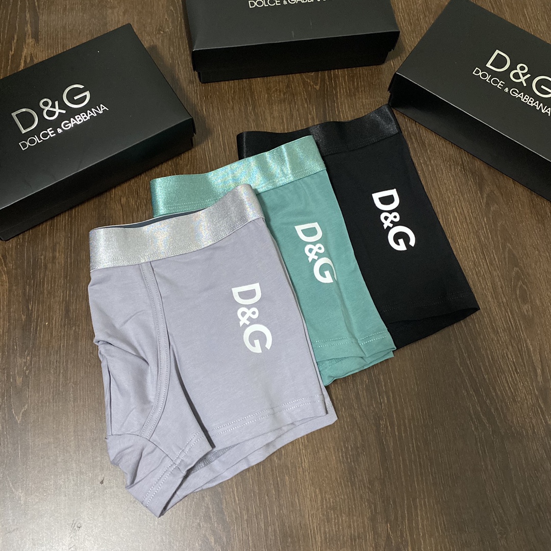  D *G经典款 精品之作！必备男士内裤 采用无痕拼接 无缝压胶工艺 高档全棉材质 轻薄透气丝滑 无束缚